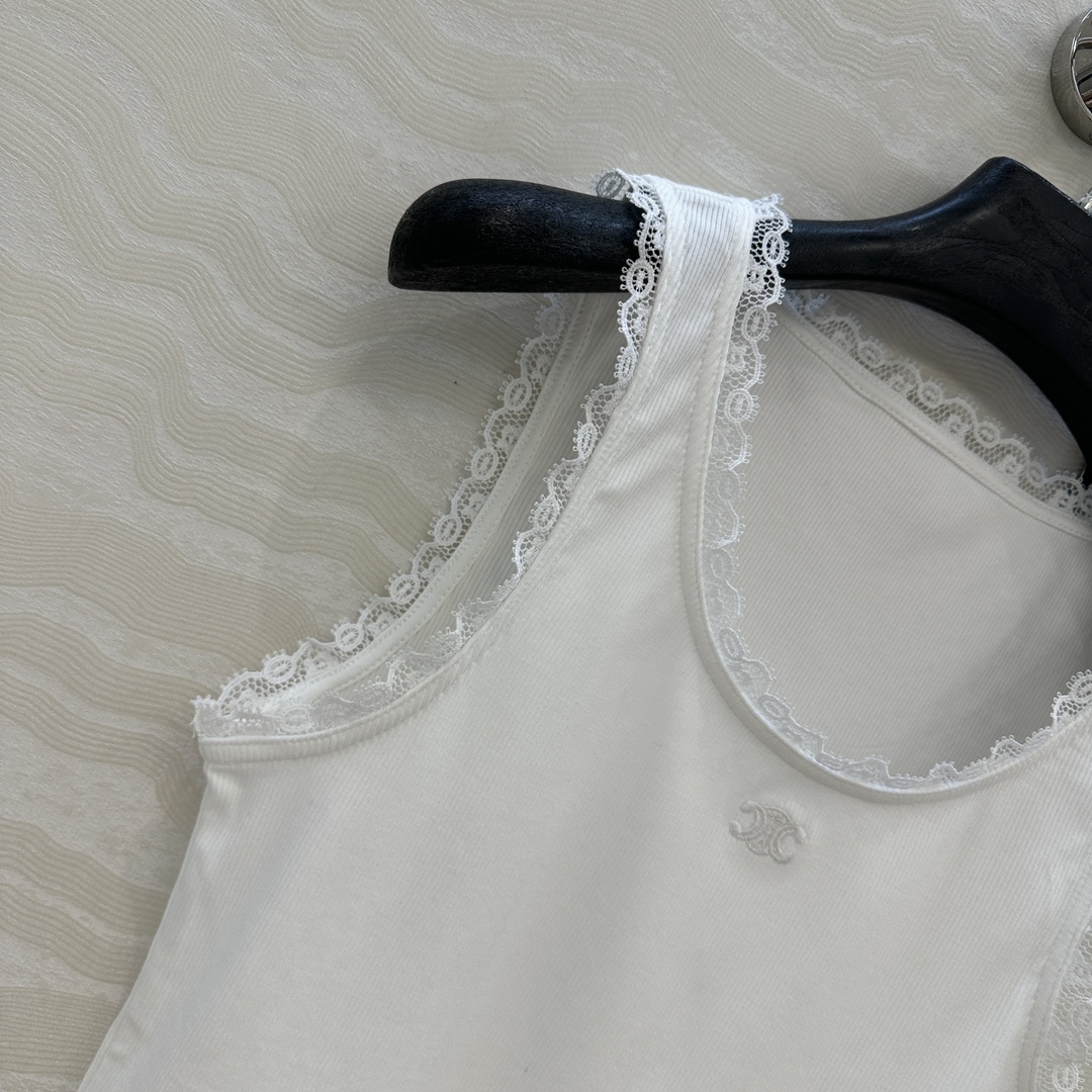 爆单推荐❤️原单品质，CE26早春新品，气质蕾丝花边小背心，，时髦精必备单品解锁所有穿搭！定位刺绣凯旋门