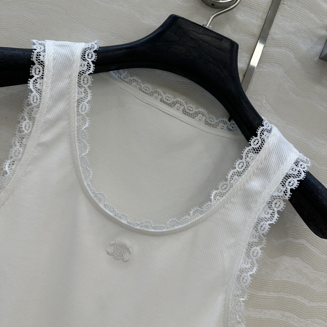 爆单推荐❤️原单品质，CE26早春新品，气质蕾丝花边小背心，，时髦精必备单品解锁所有穿搭！定位刺绣凯旋门