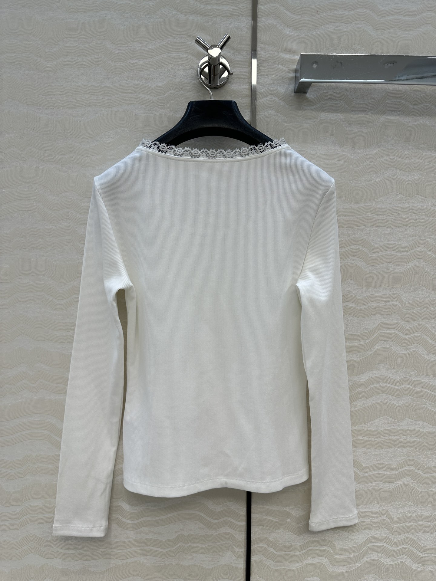 爆单推荐❤️原单品质，CE26早春新品，气质蕾丝花边长袖T，时髦精必备单品解锁所有穿搭！定位刺绣凯旋门l