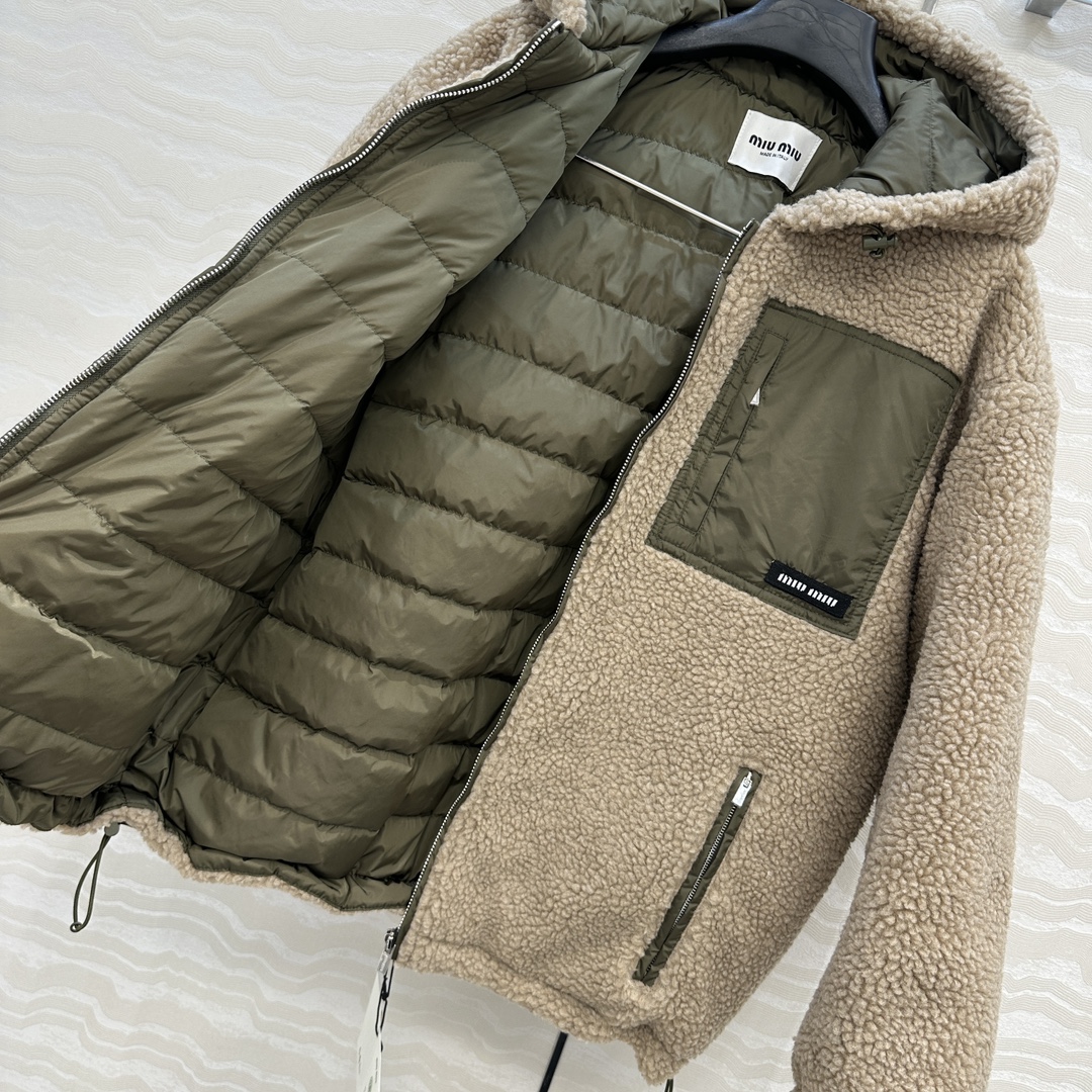 爆单推荐❤️原单品质miu色少女穿搭！泰迪熊🧸连帽棉服外套！可可爱爱的羊羔绒🐑连帽拉链拼接记忆丝夹棉内胆