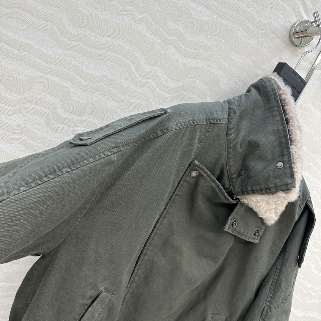 高端原单品质❤️slP🆕冲锋夹克羽绒服外套，时髦精穿搭保暖神器！进口西班牙🇪🇸小羊羔🐑皮毛一体毛领可拆卸