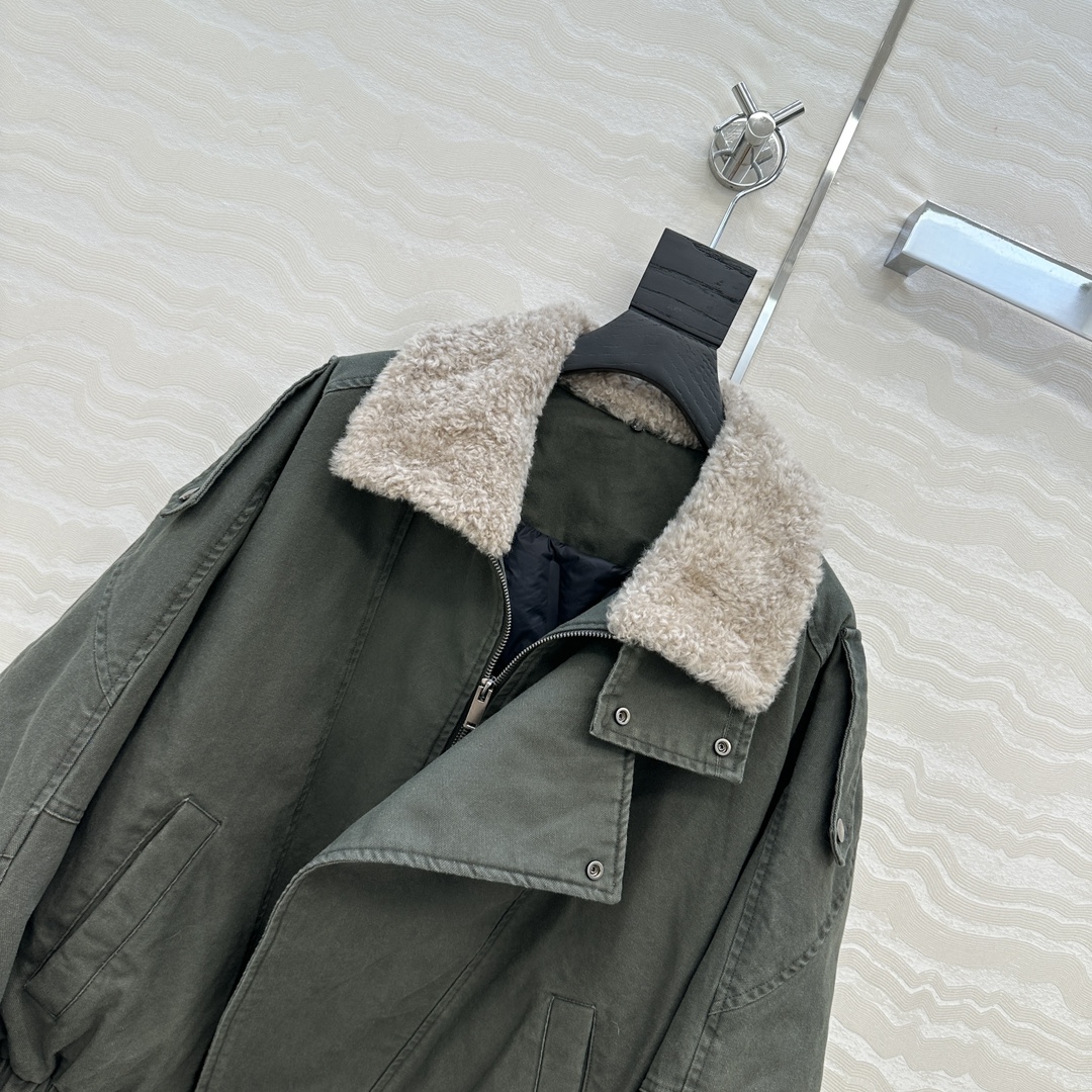 高端原单品质❤️slP🆕冲锋夹克羽绒服外套，时髦精穿搭保暖神器！进口西班牙🇪🇸小羊羔🐑皮毛一体毛领可拆卸