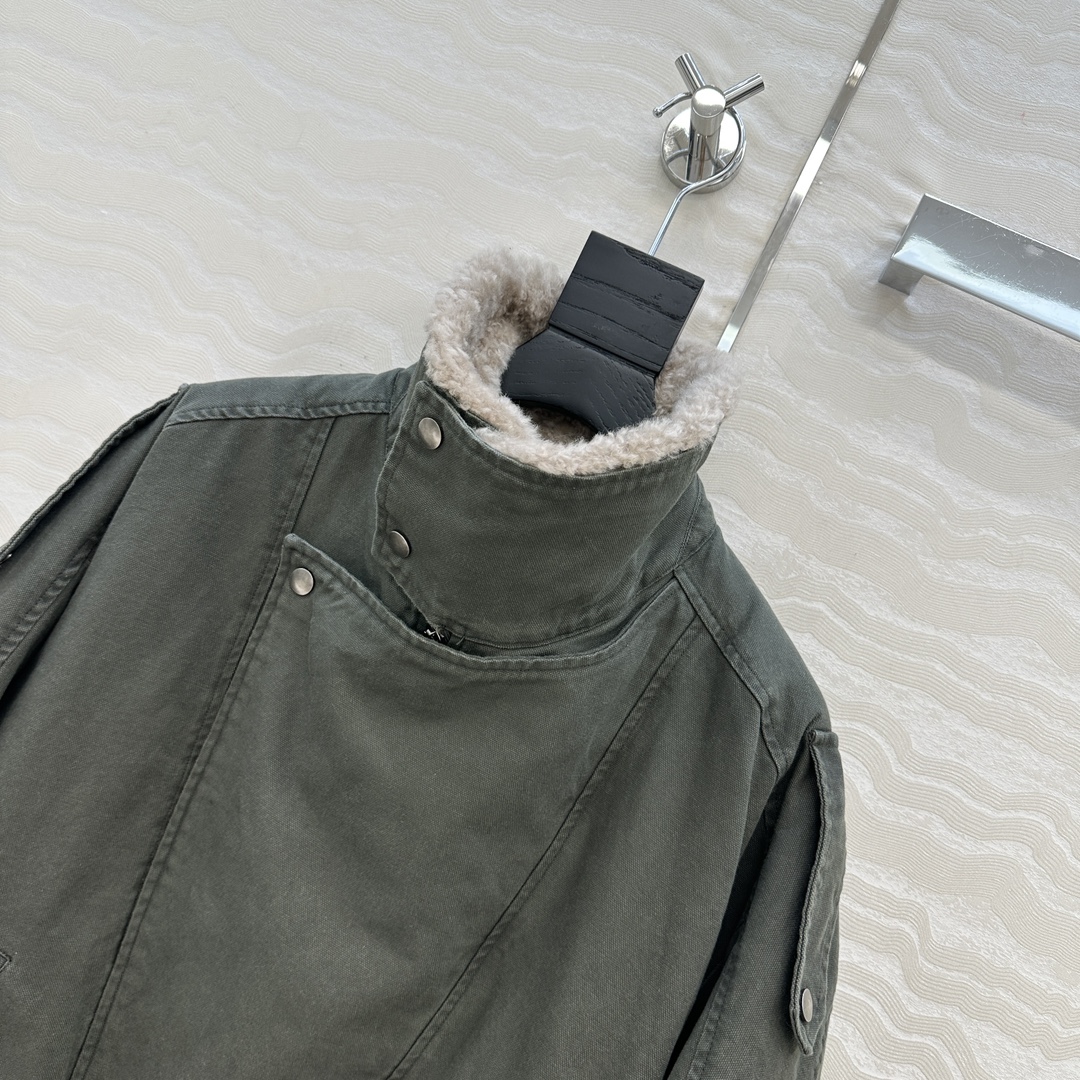 高端原单品质❤️slP🆕冲锋夹克羽绒服外套，时髦精穿搭保暖神器！进口西班牙🇪🇸小羊羔🐑皮毛一体毛领可拆卸