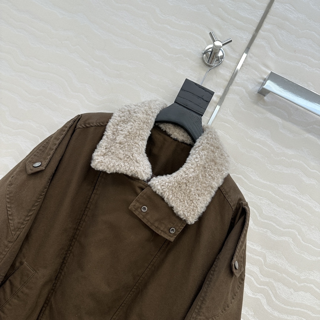 高端原单品质❤️slP🆕冲锋夹克羽绒服外套，时髦精穿搭保暖神器！进口西班牙🇪🇸小羊羔🐑皮毛一体毛领可拆卸