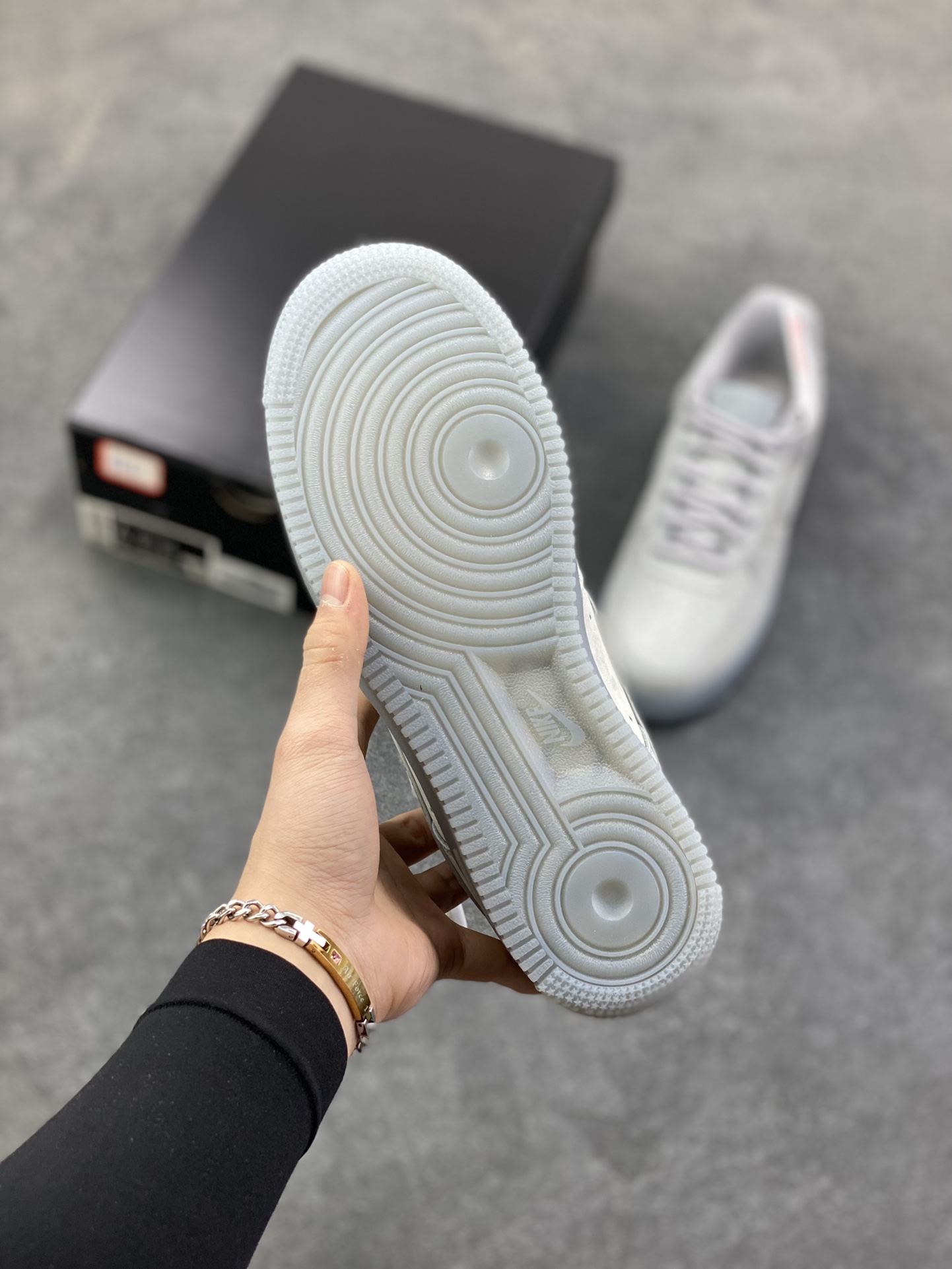 图片[5]-HY版本💯 Nike Air Force 1 Low 灰水晶底 空军一号低帮运动休闲板鞋 原楦头原纸板 打造纯正空军版型 专注外贸渠道 全掌内置蜂窝气垫 原盒配件 原厂中底钢印、拉帮完美 货号：CJ9179-002 尺码：36 36.5 37.5 38 38.5 39 40 40.5 41 42 42.5 43 44 44.5 45 46-选品中心