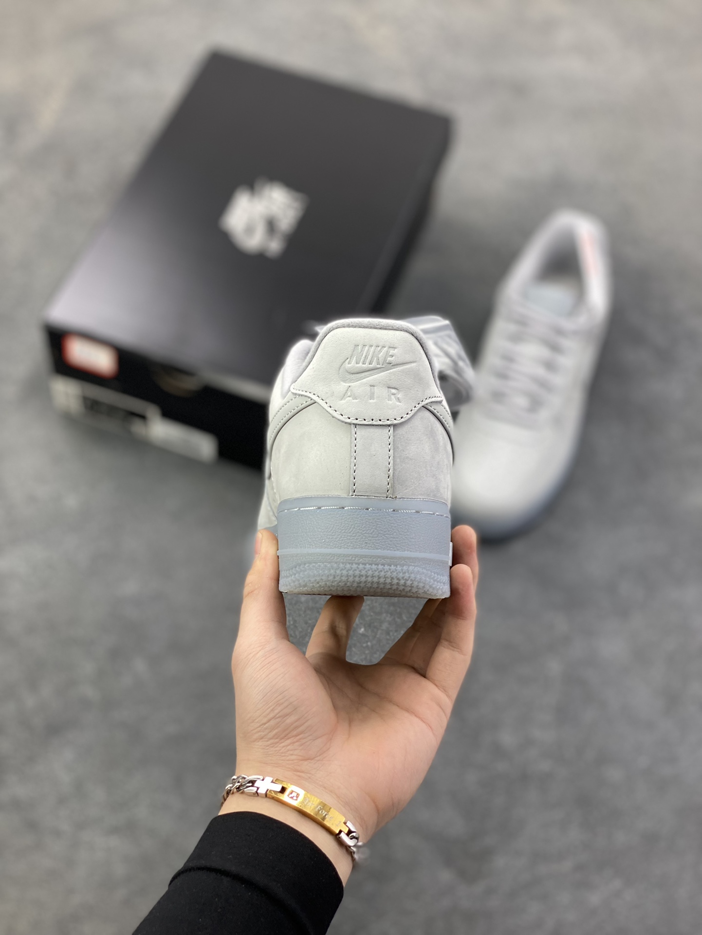 图片[4]-HY版本💯 Nike Air Force 1 Low 灰水晶底 空军一号低帮运动休闲板鞋 原楦头原纸板 打造纯正空军版型 专注外贸渠道 全掌内置蜂窝气垫 原盒配件 原厂中底钢印、拉帮完美 货号：CJ9179-002 尺码：36 36.5 37.5 38 38.5 39 40 40.5 41 42 42.5 43 44 44.5 45 46-选品中心
