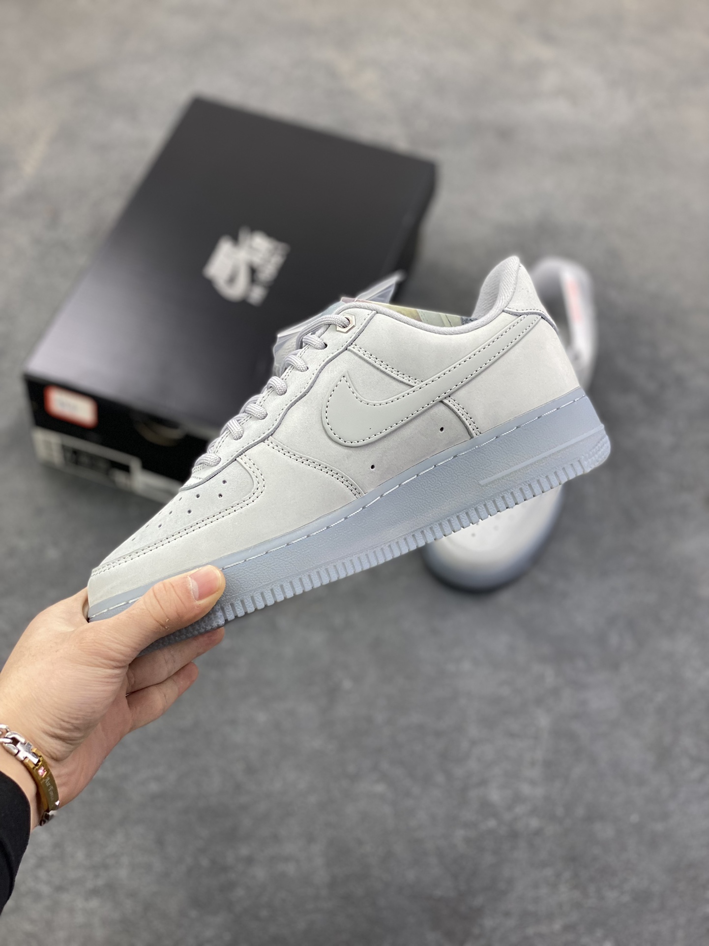 图片[3]-HY版本💯 Nike Air Force 1 Low 灰水晶底 空军一号低帮运动休闲板鞋 原楦头原纸板 打造纯正空军版型 专注外贸渠道 全掌内置蜂窝气垫 原盒配件 原厂中底钢印、拉帮完美 货号：CJ9179-002 尺码：36 36.5 37.5 38 38.5 39 40 40.5 41 42 42.5 43 44 44.5 45 46-选品中心