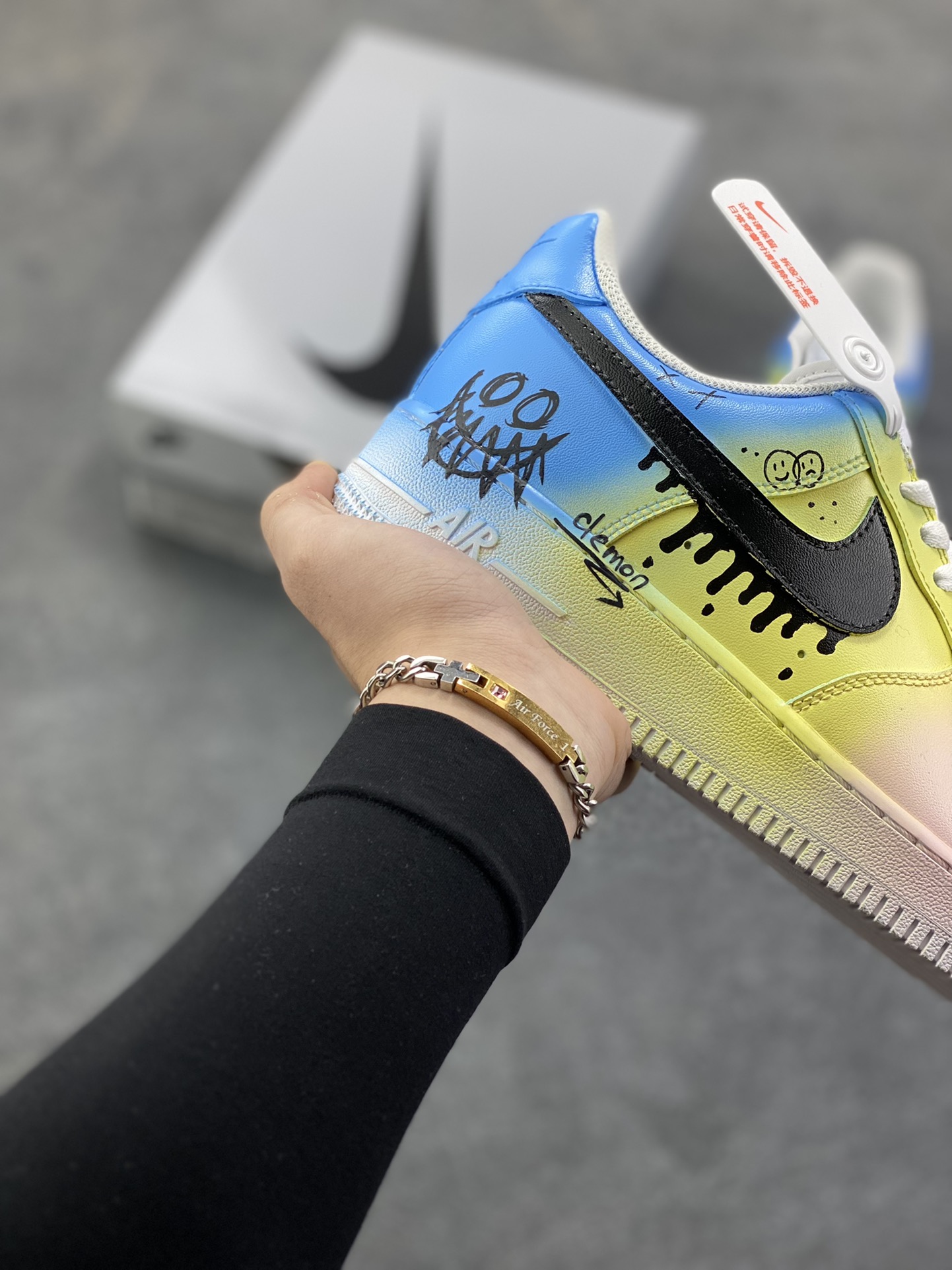 图片[6]-【定制球鞋】Nike Air Force 1 糖渍恶魔 MH计划 多巴胺 手绘涂鸦 渐变效果 耐磨轻便 低帮 板鞋 男女同款 粉 黄 蓝难度大 原楦头原纸板 原装鞋盒 定制五金配件 内置全掌气垫 原厂鞋底 货号：CW2288-111 尺码：36 36.5 37.5 38 38.5 39 40 40.5 41 42 42.5 43 44 44.5 45-选品中心
