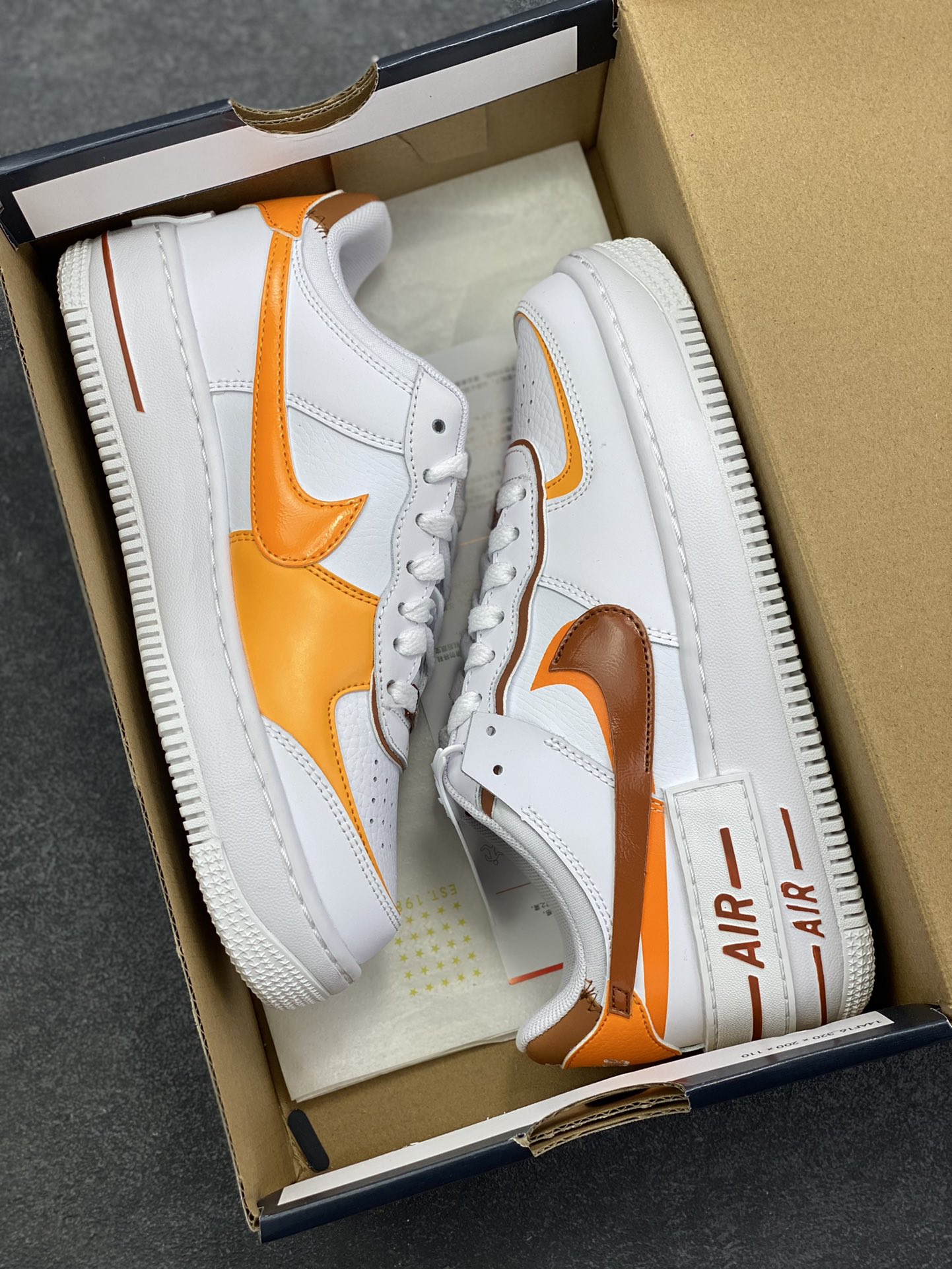 图片[9]-NK Air Force 1 Shadow 轻量增高低帮百搭板鞋\”拼接马卡龙\” 全新少女系解构主义设计双层轻量EVA发泡中底+防滑RB橡胶外圈底鞋底 原楦头原纸板 打造纯正空军版型 专注外贸渠道 全掌内置蜂窝气垫 原盒配件 原厂中底钢印、拉帮完美 货号：CI0919-124 尺码：35.5 36 36.5 37.5 38 38.5 39 40-选品中心