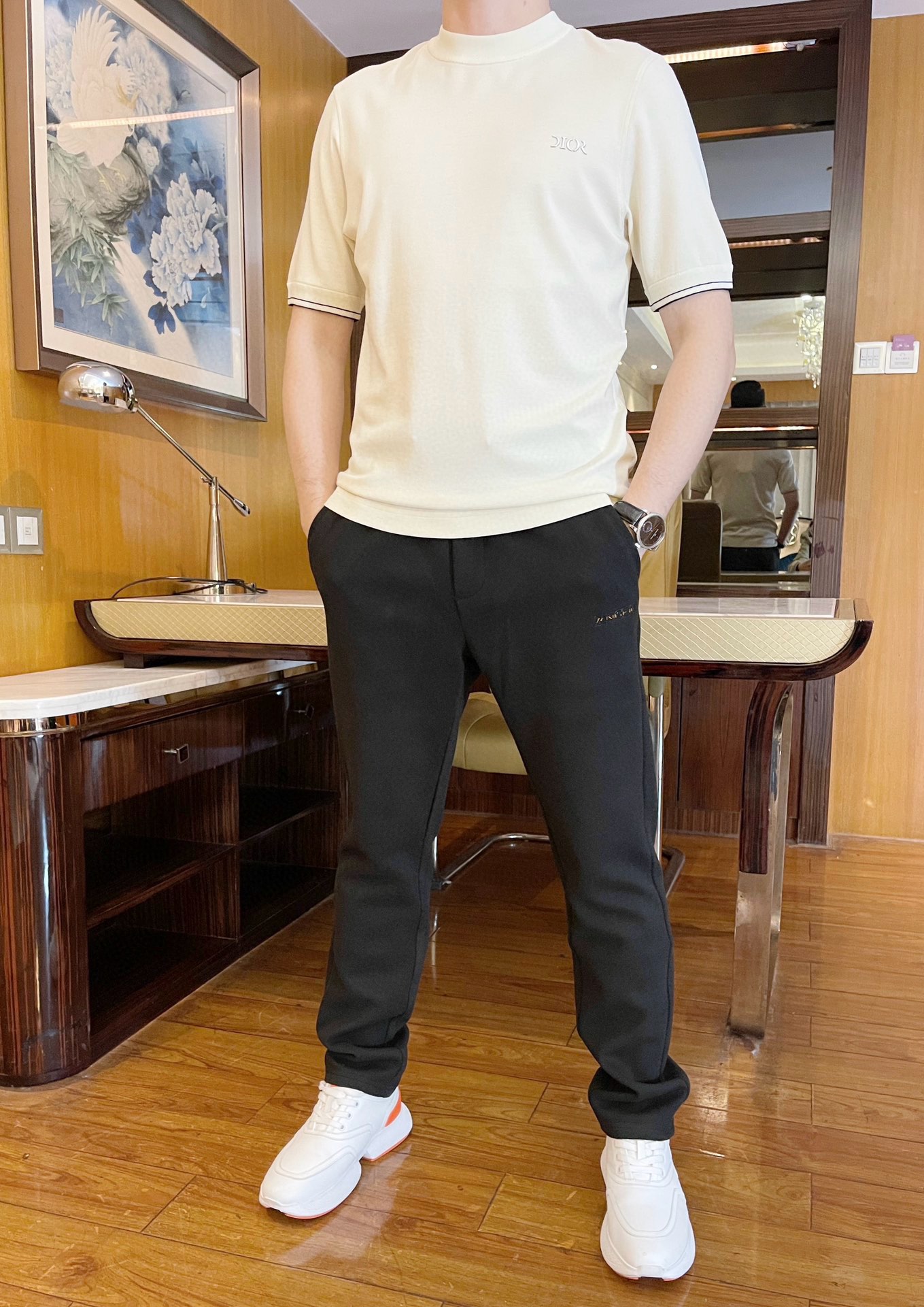 NO:599893,Ermenegildo Zegna-2025 counter's latest popular casual pants are available in black and are available simultaneously in European and American counters!  Selected Italian imported fine cotton fabrics with straight slim design, brand English under the front pocket and the latest double Z logo on the back pocket highlight your taste. You definitely deserve it. Size 29-38 (model 180/140 wears 32, comes with Hong Kong Lane Crawford gift box packaging),,zegna,alexander wang19860909杰尼亚-2025专柜最新爆款休闲裤黑色出货 欧美专柜同步发售！精选意大利进口精棉面料搭配直筒修身设计,前袋下的品牌英文和后袋处的最新双Z标志彰显品味 您绝对值得拥有.码数29-38（模特180/140穿32,配香港连卡佛礼盒包装）,,zegna,alexander wang,Men's clothing