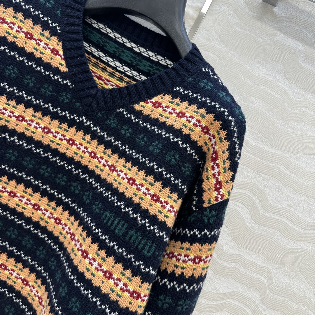 原单品质❤️miu缪系少女穿搭！知识分子时髦风！费尔岛嵌花V领短款毛衣。进口100%绵羊毛纱线！气质少女