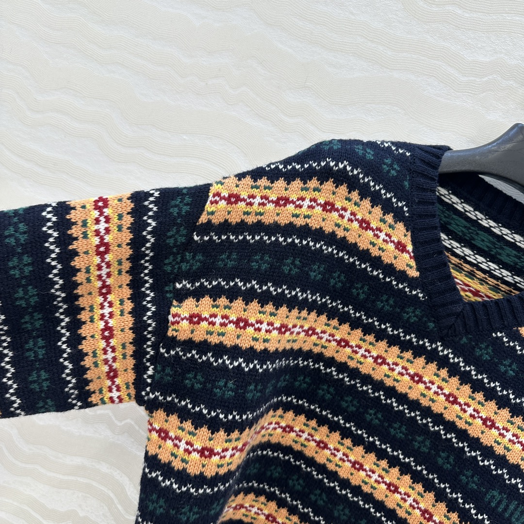 原单品质❤️miu缪系少女穿搭！知识分子时髦风！费尔岛嵌花V领短款毛衣。进口100%绵羊毛纱线！气质少女