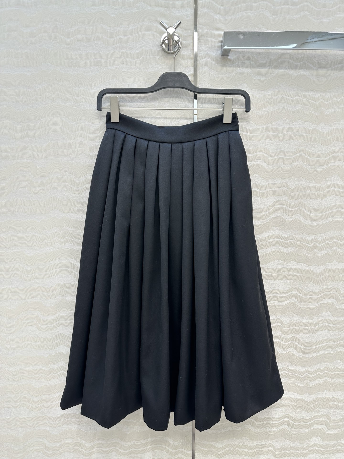 高端原单品质❤️Row风长期主义～复古宫廷风褶位长半裙！进口斜纹精纺羊毛面料质感挺阔细腻，法式气质名媛白