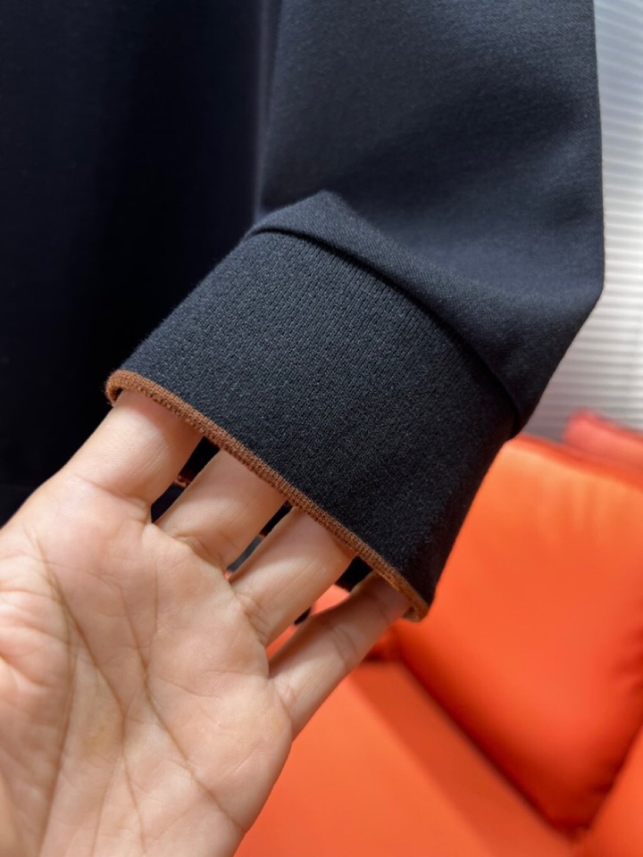 Loro Piana 诺悠翩雅 2025ss 秋冬新品男士羊毛长袖T恤针织圆领衫，高奢内敛低调，轻松驾驭