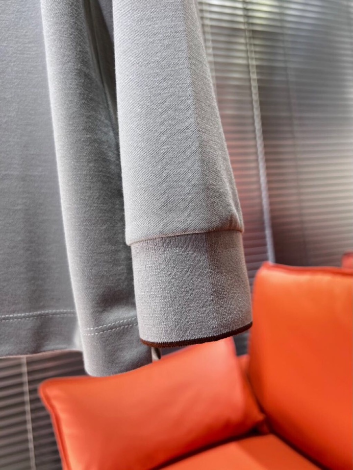 Loro Piana 诺悠翩雅 2025ss 秋冬新品男士羊毛长袖T恤针织圆领衫，高奢内敛低调，轻松驾驭