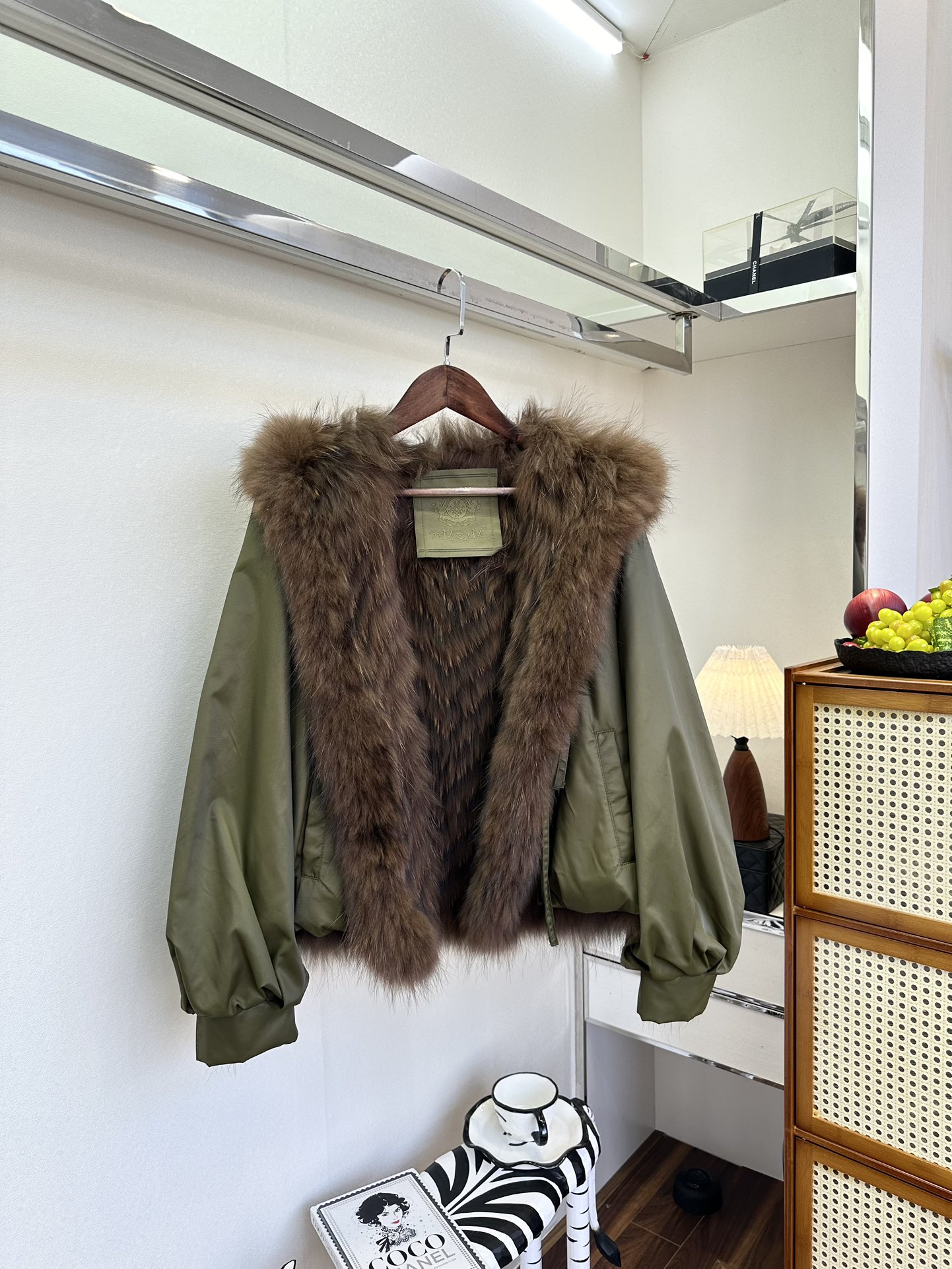 Fur Parka with Hooded Design, Waterproof Outer Shell, and Two Wearing Options