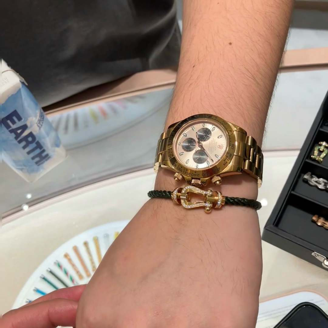 💥新品发布❤火爆🎉钢丝费雷德 Fred斐登满钻、半钻、无钻马蹄扣中性款高品质黑色钢丝绳手链手镯！本命绳👉🏻大牌 时尚 精致💠FORCE 系列手链⭐高端定制～亚金微电镀18k金工艺 精工马蹄扣头手镯！上手效果非常百搭💍 网红达人 时尚一族必备单品 玫瑰金、黄金、银色扣头😘男女情侣款两个码数：17/19cm