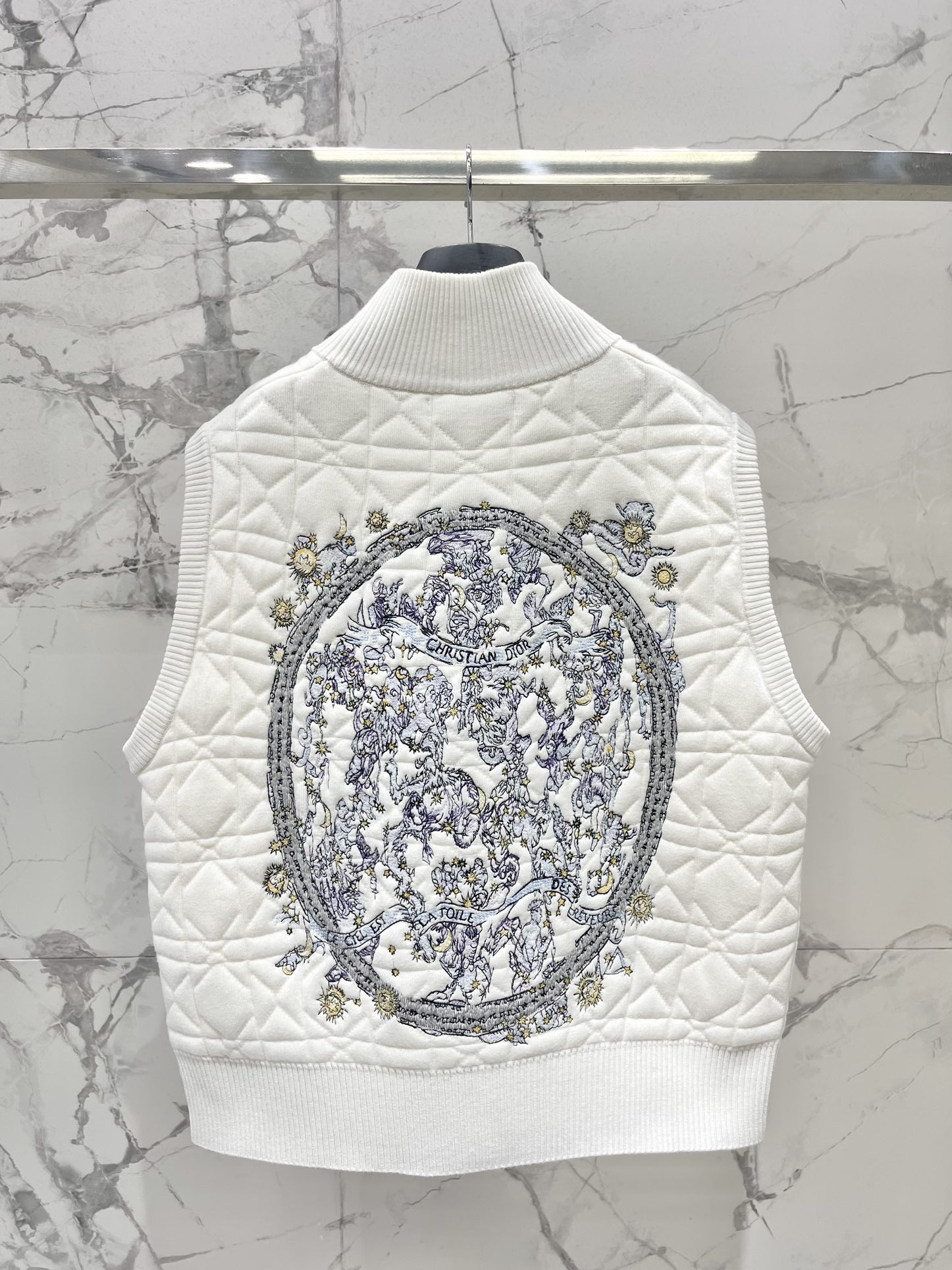 Dior Diamond Quilted Double Knit Baseball Vest - Stylish & Warm 10 i1763099558 8792 8