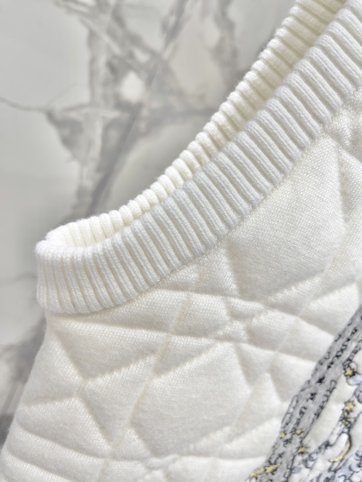 Dior Diamond Quilted Double Knit Baseball Vest - Stylish & Warm 7 i1763099558 9754 5