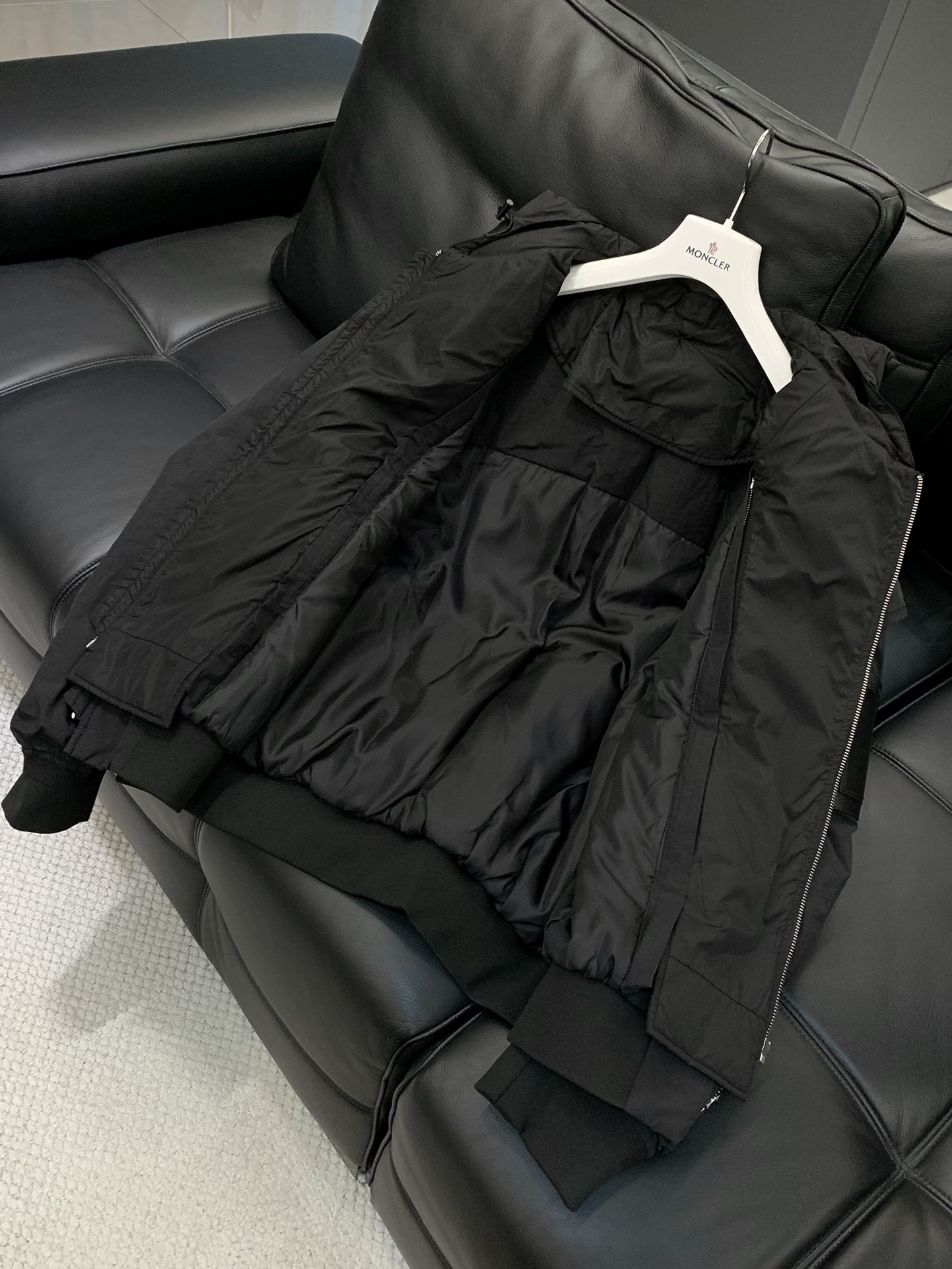 ，JUUN 超级帅气的棉袄…韩国订单…历时三个月才完工！！太复杂。。重磅秋季棉袄新款。JU双层拼接外套 