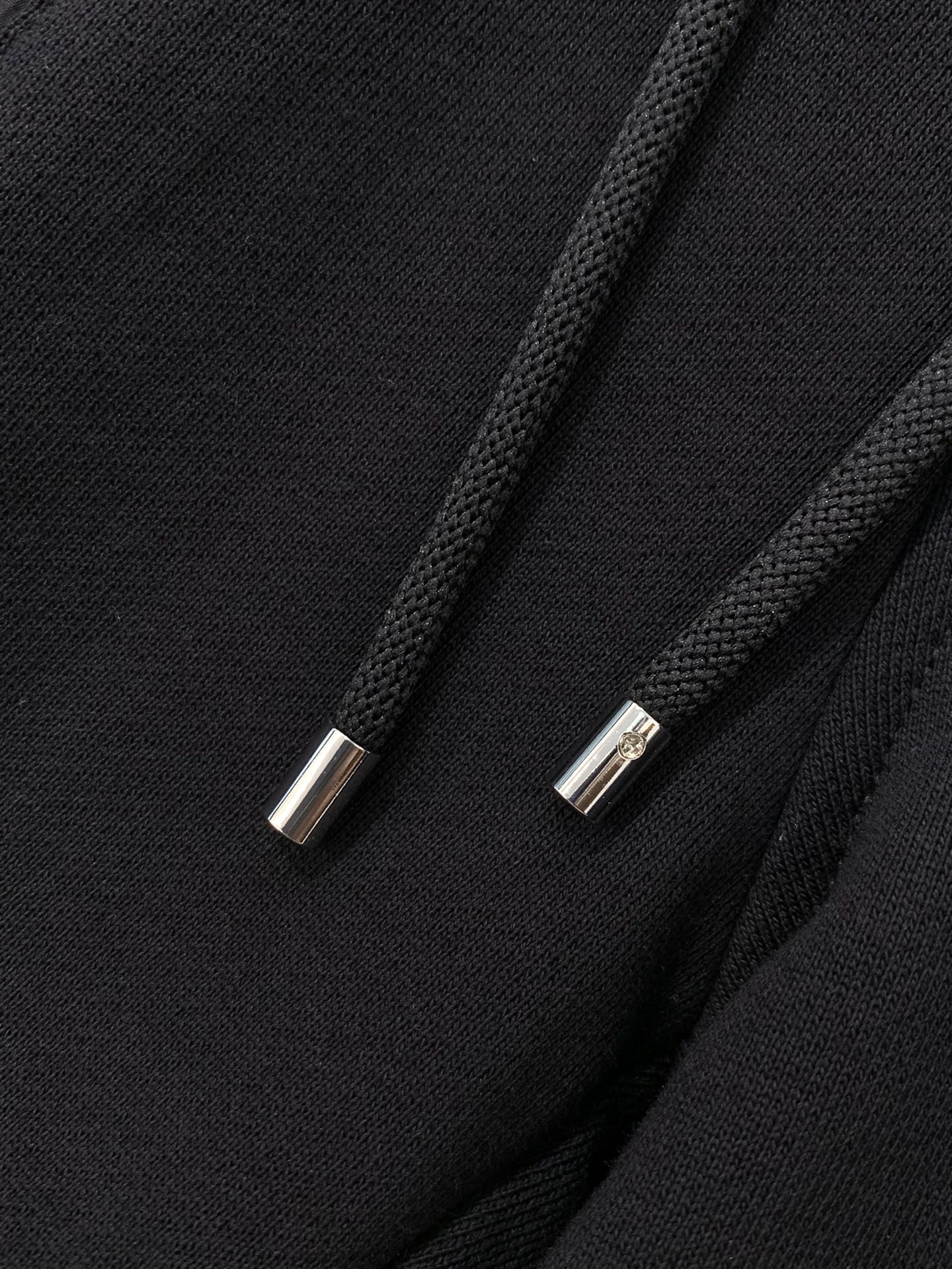 ，juun.j剪裁 yydsJuan.j也是大半个娱乐圈 时髦圈 衣橱一定一定有的品牌。 这个神仙品牌称