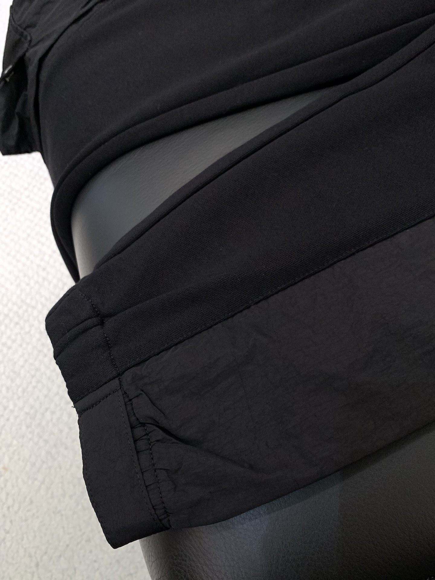 ，juun.j剪裁 yydsJuan.j也是大半个娱乐圈 时髦圈 衣橱一定一定有的品牌。 这个神仙品牌称