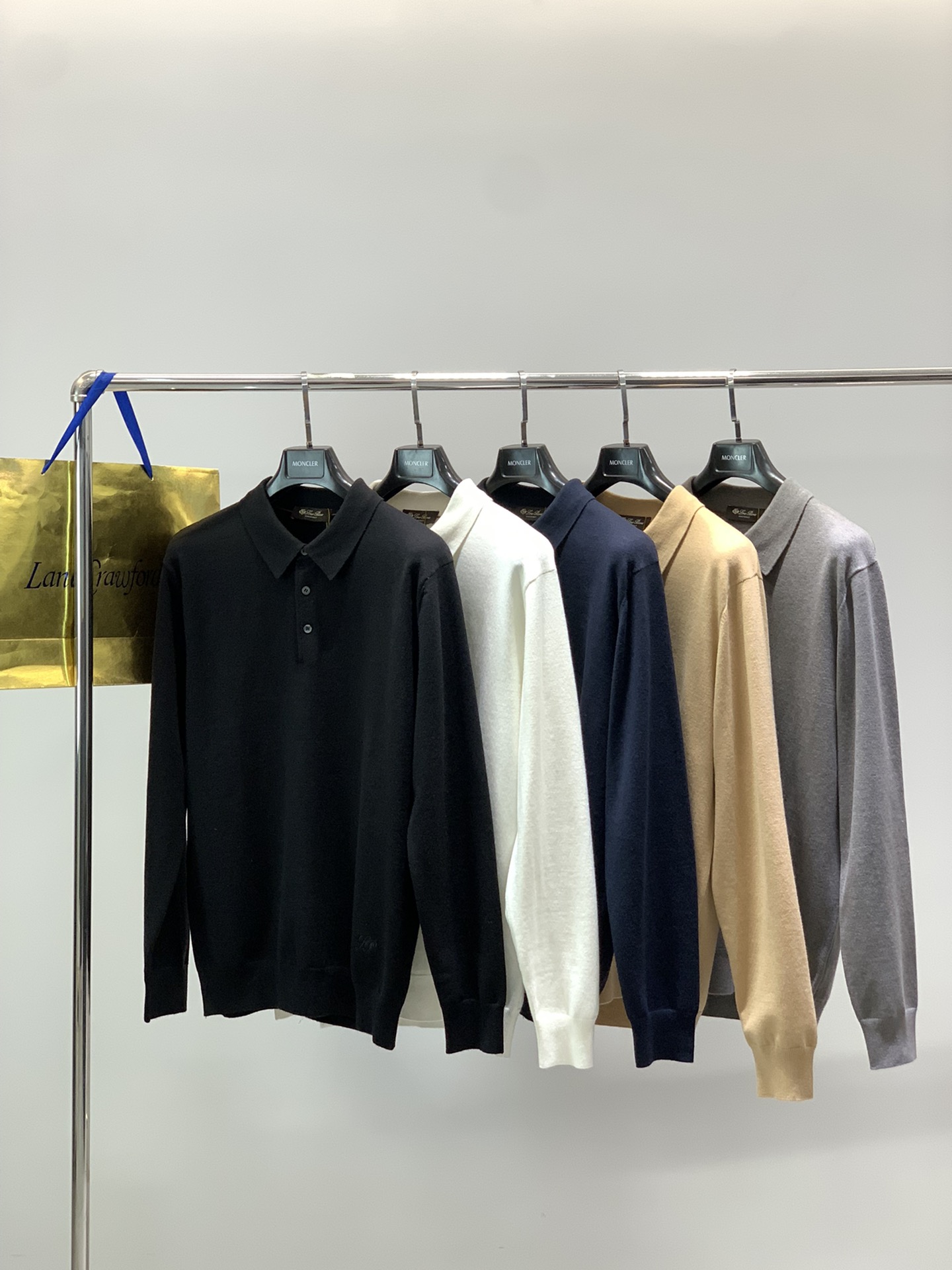 ，Loro Piana(Loro Piana )，冬季最新品，专柜同步有售，原单狠货，时尚休闲羊绒翻领针织毛衣，采用进口