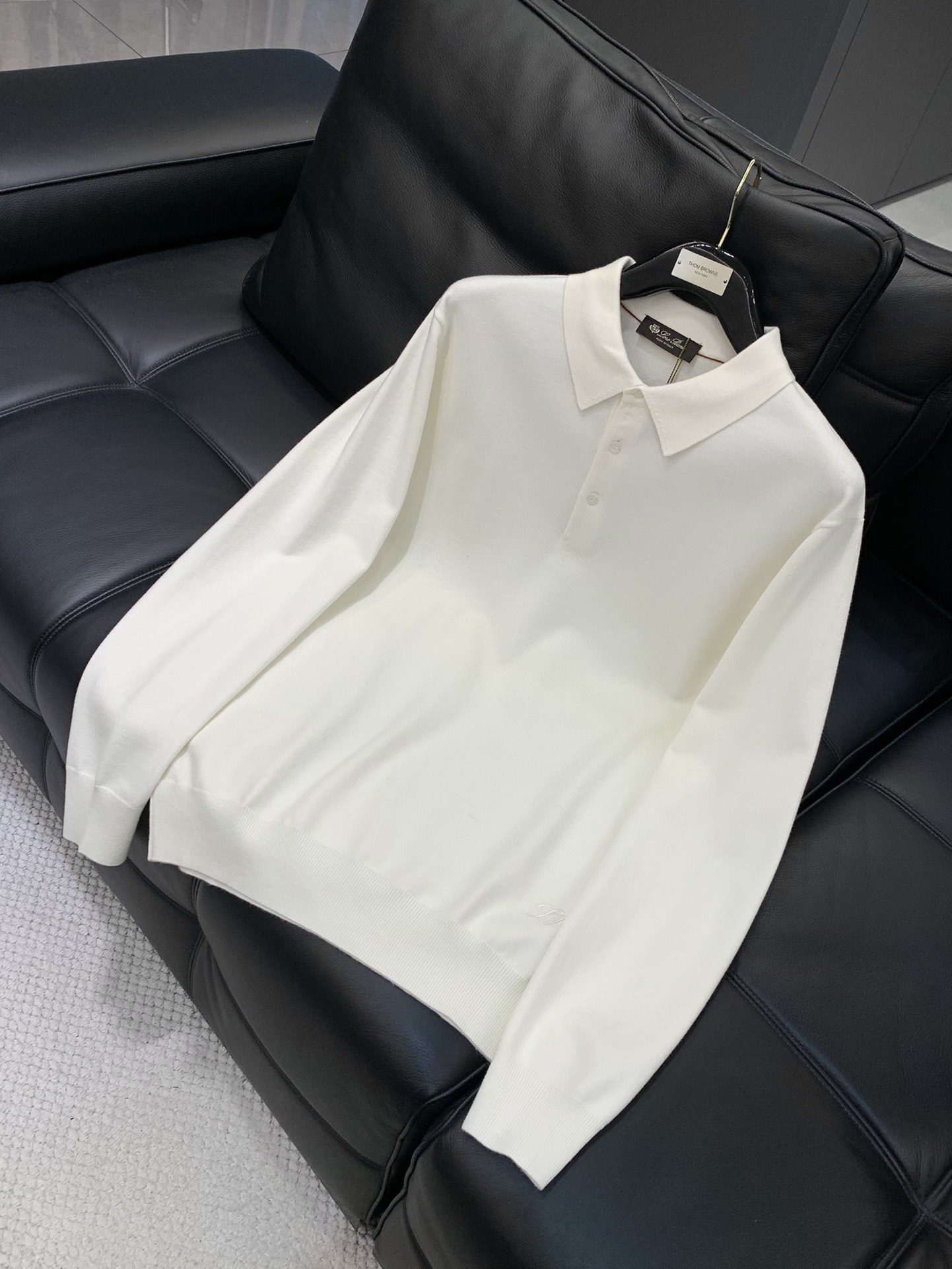 ，Loro Piana(Loro Piana )，冬季最新品，专柜同步有售，原单狠货，时尚休闲羊绒翻领针织毛衣，采用进口