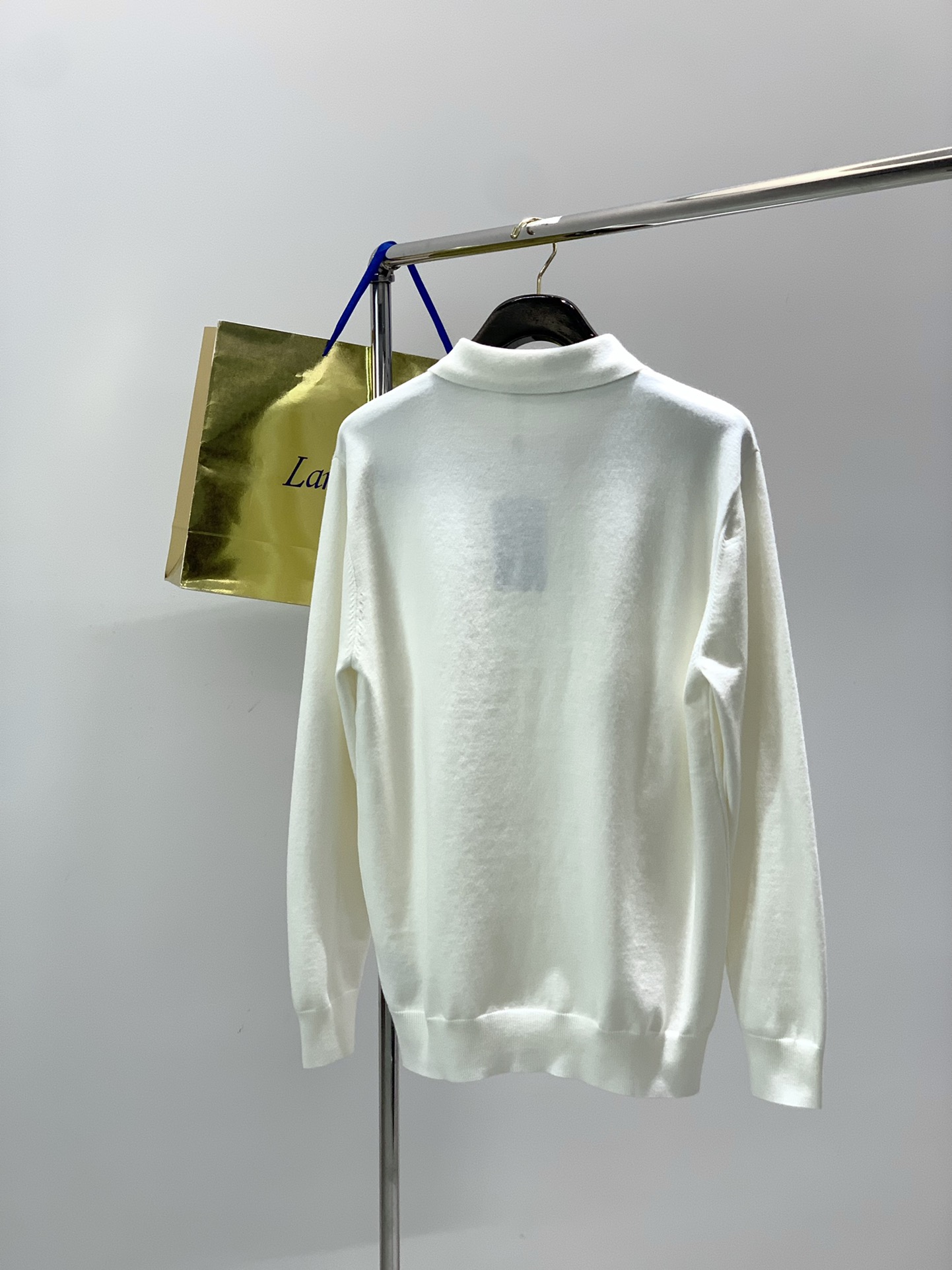 ，Loro Piana(Loro Piana )，冬季最新品，专柜同步有售，原单狠货，时尚休闲羊绒翻领针织毛衣，采用进口