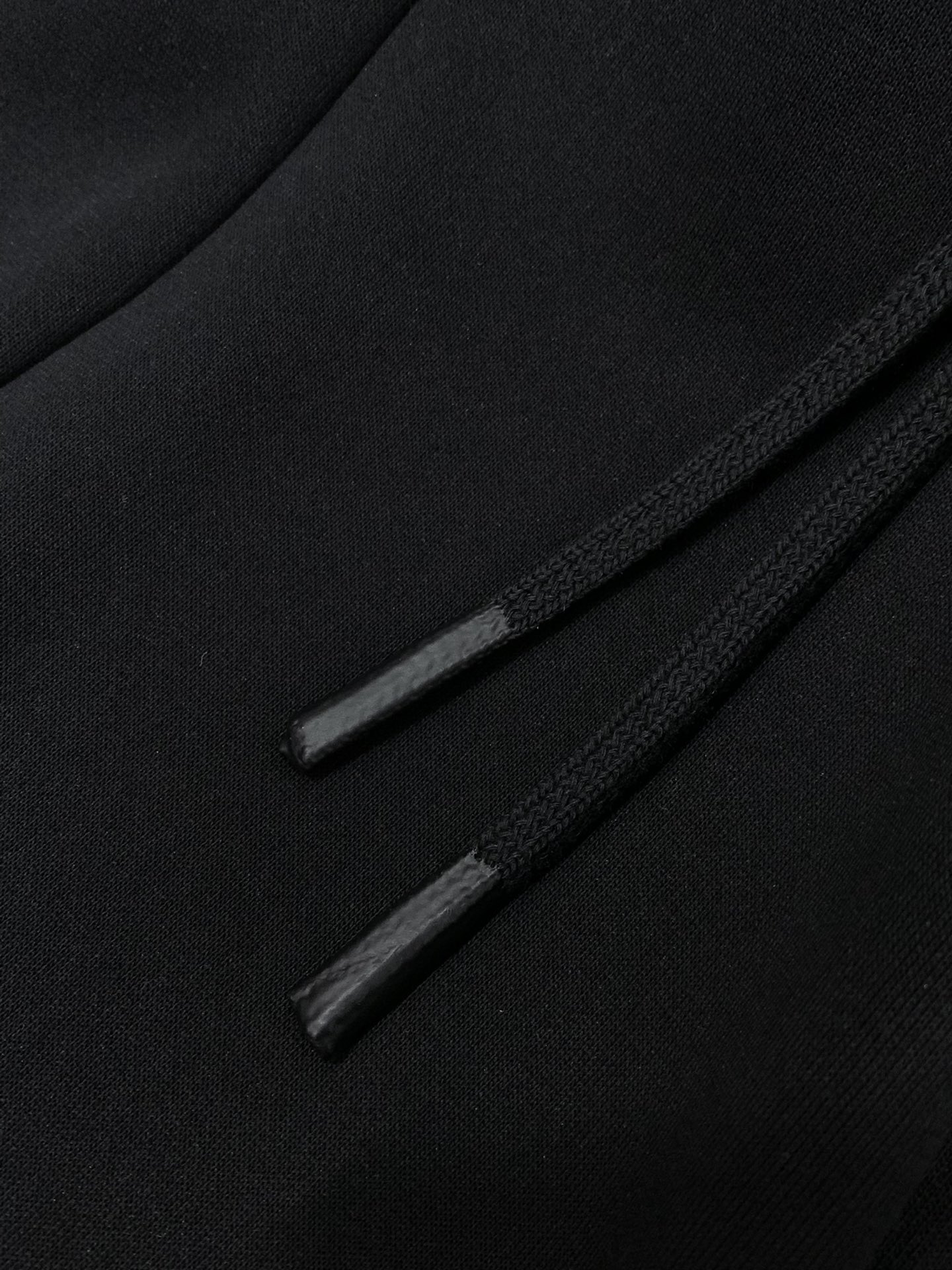 ，LouisVuitton 路易威登，2025冬季最新款，专柜同步有售，原单狠货，时尚休闲➕绒长裤，上身