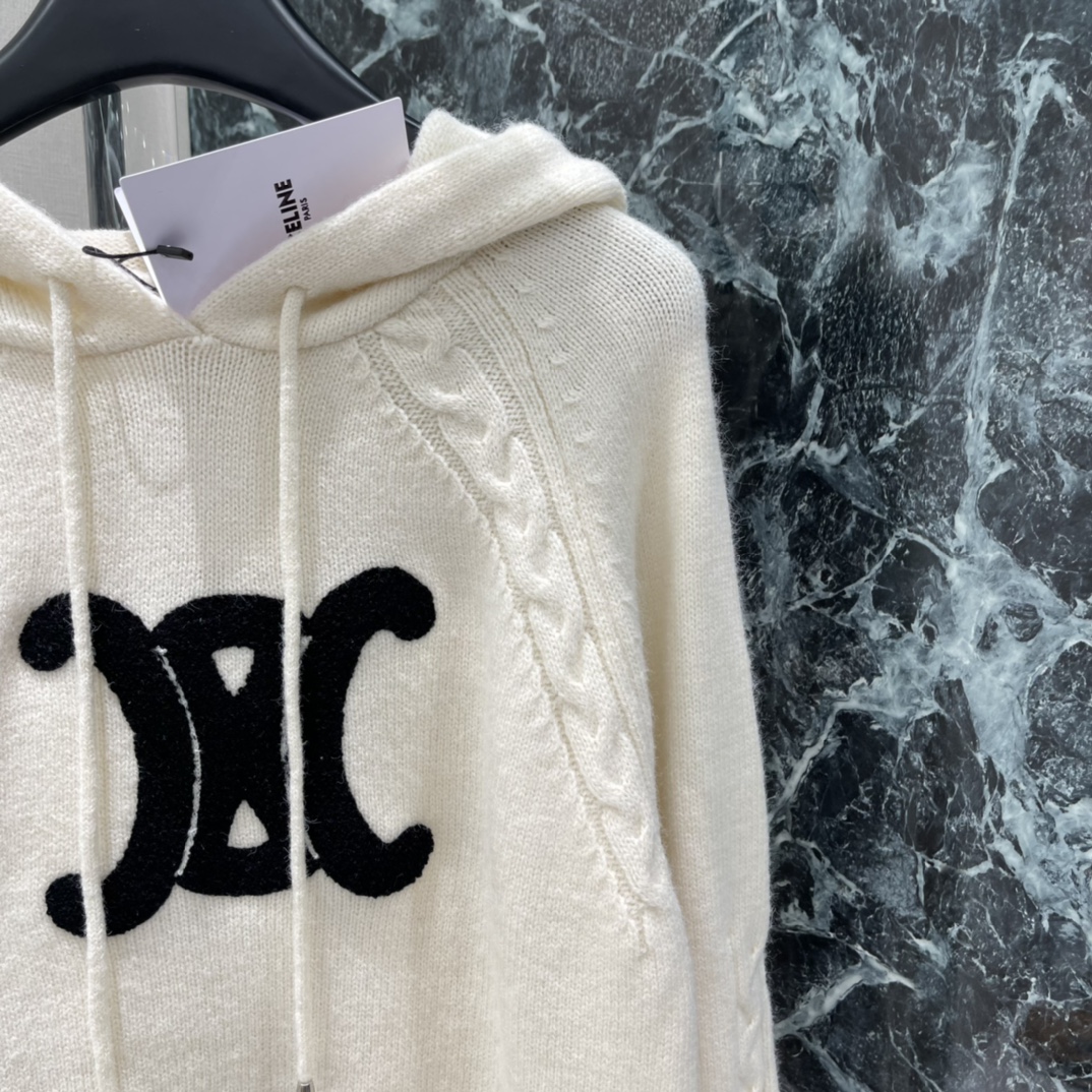 CE 25秋冬新款 凯旋门图案连帽针织衫 正面有撞色品牌图案标识品牌辨识度超高 秋冬穿超舒服!连帽设计休