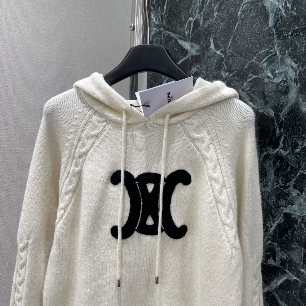 CE 25秋冬新款 凯旋门图案连帽针织衫 正面有撞色品牌图案标识品牌辨识度超高 秋冬穿超舒服!连帽设计休