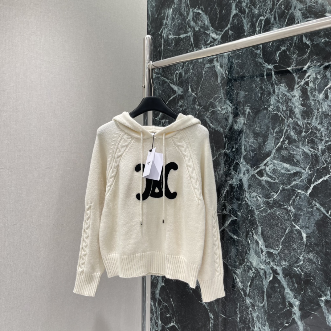 CE 25秋冬新款 凯旋门图案连帽针织衫 正面有撞色品牌图案标识品牌辨识度超高 秋冬穿超舒服!连帽设计休