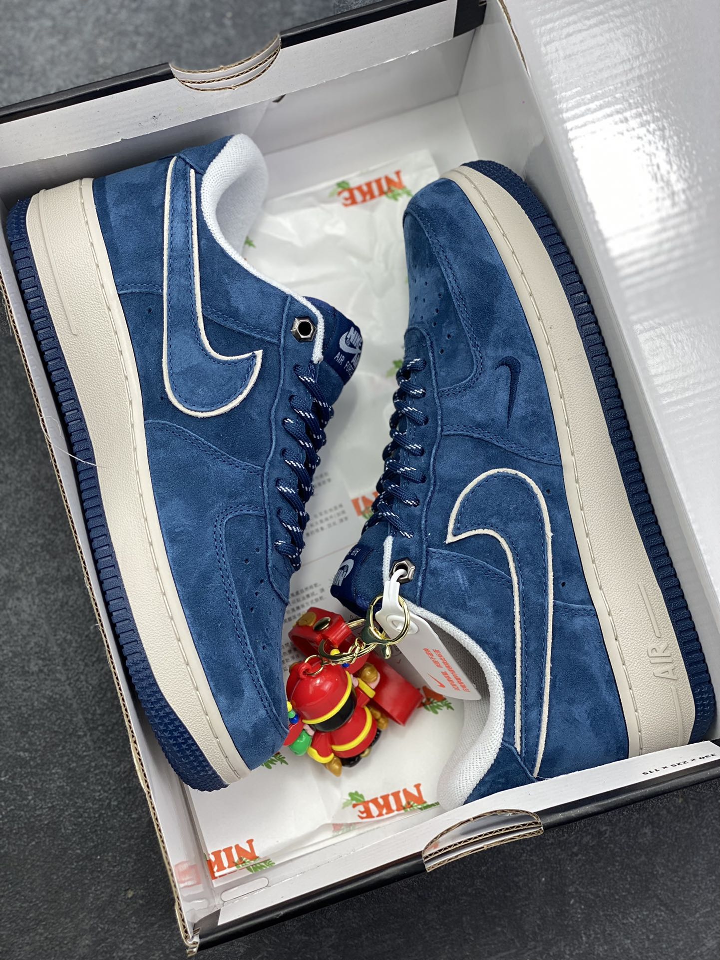 图片[9]-Nike Air Force 1 \’07 Low “头层猪八拼接” 空军一号 高端定制 低帮 运动鞋 休闲鞋 折边针车 工艺难度大 原楦头原纸板 原装鞋盒 定制五金配件 内置全掌气垫 原厂鞋底 货号：DY9867-104 尺码：36 36.5 37.5 38 38.5 39 40 40.5 41 42 42.5 43 44 44.5 45-选品中心