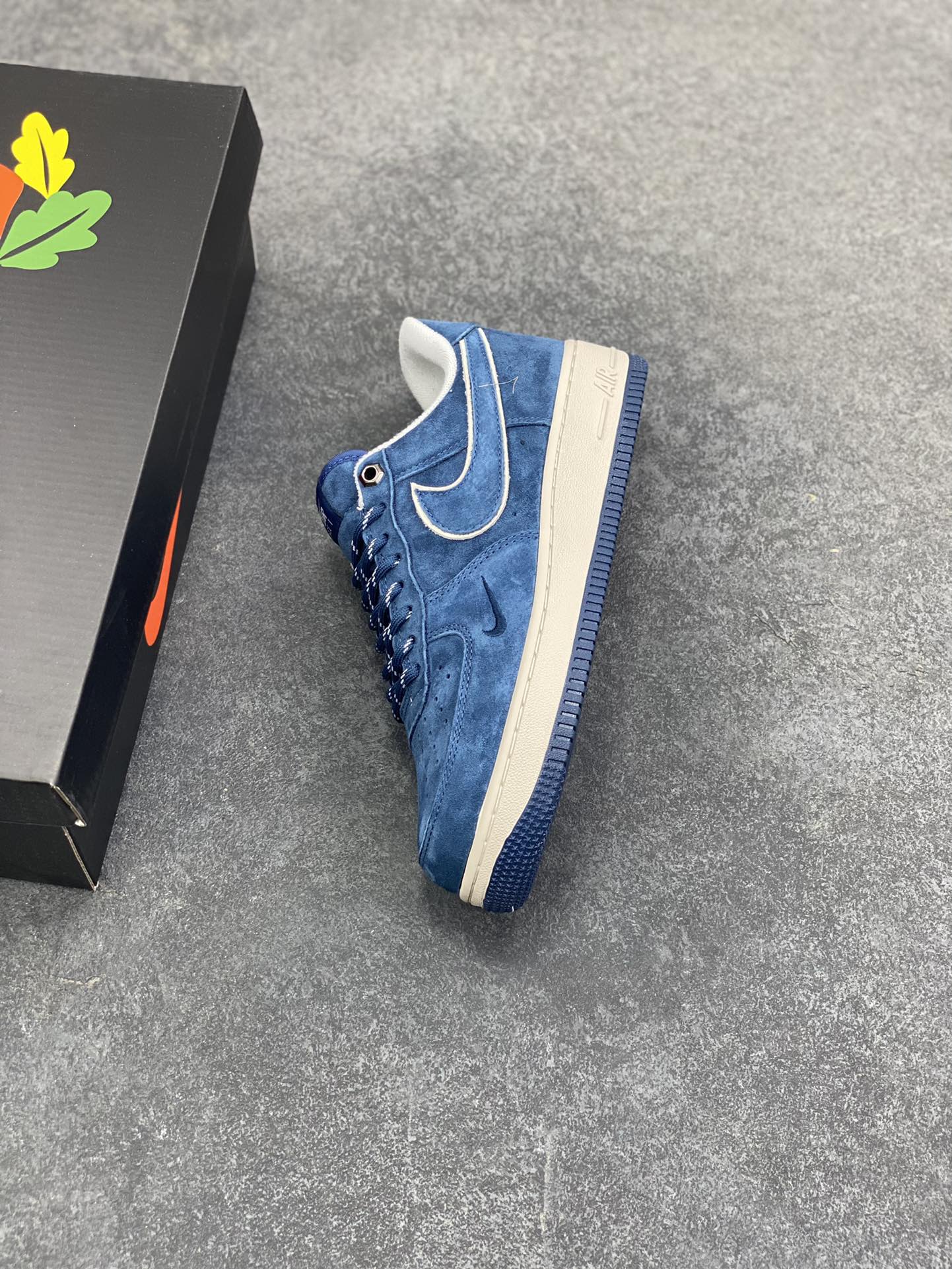 图片[7]-Nike Air Force 1 \’07 Low “头层猪八拼接” 空军一号 高端定制 低帮 运动鞋 休闲鞋 折边针车 工艺难度大 原楦头原纸板 原装鞋盒 定制五金配件 内置全掌气垫 原厂鞋底 货号：DY9867-104 尺码：36 36.5 37.5 38 38.5 39 40 40.5 41 42 42.5 43 44 44.5 45-选品中心