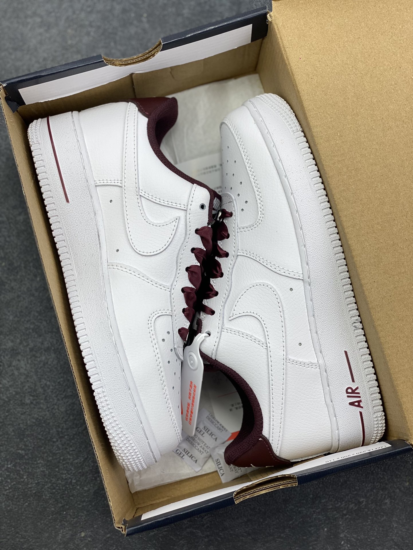 图片[9]-Nike Air Force 1 Low 白深棕 原楦头原纸板 打造纯正空军版型 专注外贸渠道 全掌内置蜂窝气垫 原盒配件 原厂中底钢印、拉帮完美 货号：HV4403-600 尺码：35.5 36 36.5 37.5 38 38.5 39 40-选品中心