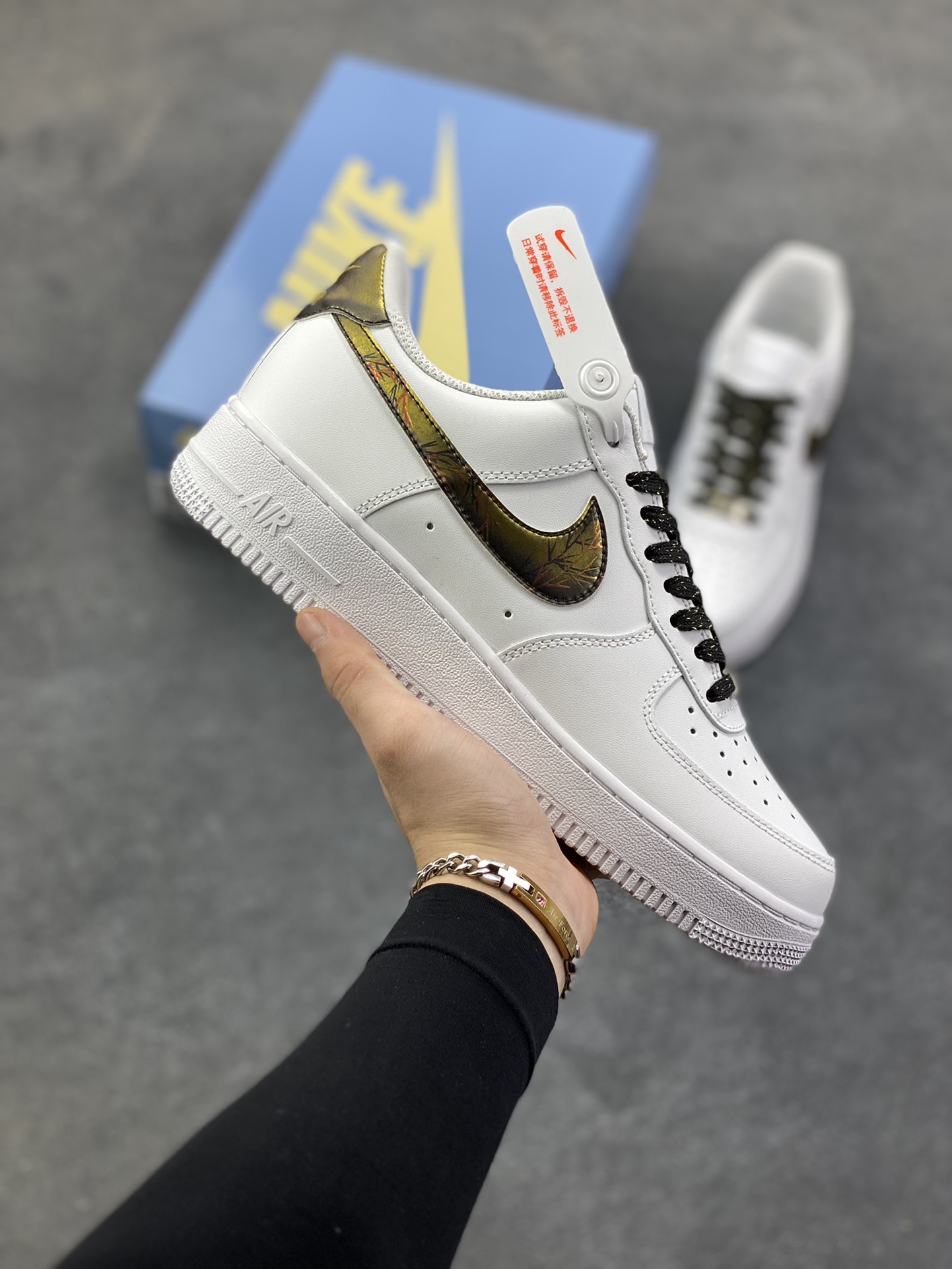 Nike Air Force 1 Low’07 白金裂纹 空军一号低帮休闲板鞋 定制皮料 原厂3D打印 定制鞋盒 原楦原纸板 纯正空军版型 内置全掌气垫 货号：ZH0316-147 尺码：36 36.5 37.5 38 38.5 39 40 40.5 41 42 42.5 43 44 44.5 45-选品中心