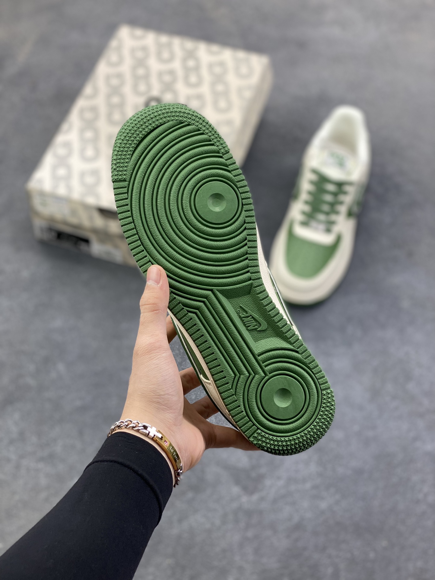 图片[5]-NIke Air Force 1 \’07 Low “北面联名——珠穆朗玛峰”空军一号 低帮 运动鞋 休闲鞋 折边针车 工艺难度大 原楦头原纸板 原装鞋盒 定制五金配件 内置全掌气垫 原厂鞋底 货号：JP8028-065 尺码：36 36.5 37.5 38 38.5 39 40 40.5 41 42 42.5 43 44 44.5 45-选品中心