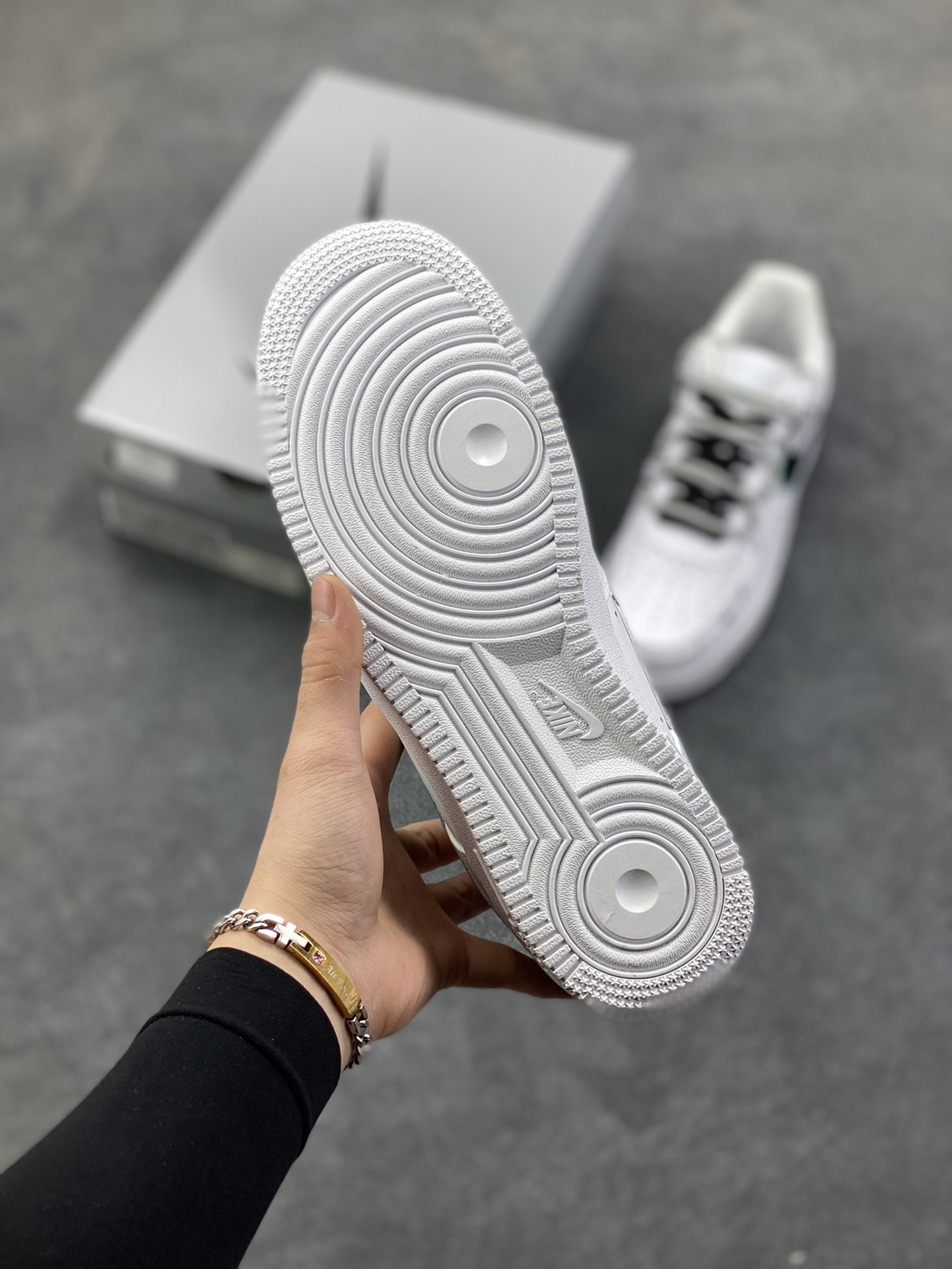 图片[5]-【定制球鞋】Nike Air Force 1 拂晓之诗 涂鸦手绘 暗纹 解构 耐磨 低帮 板鞋 男女同款原楦头原纸板 原装鞋盒 定制五金配件 内置全掌气垫 原厂鞋底 货号：CW2288-111 尺码： 36 36.5 37.5 38 38.5 39 40 40.5 41 42 42.5 43 44 44.5 45-选品中心