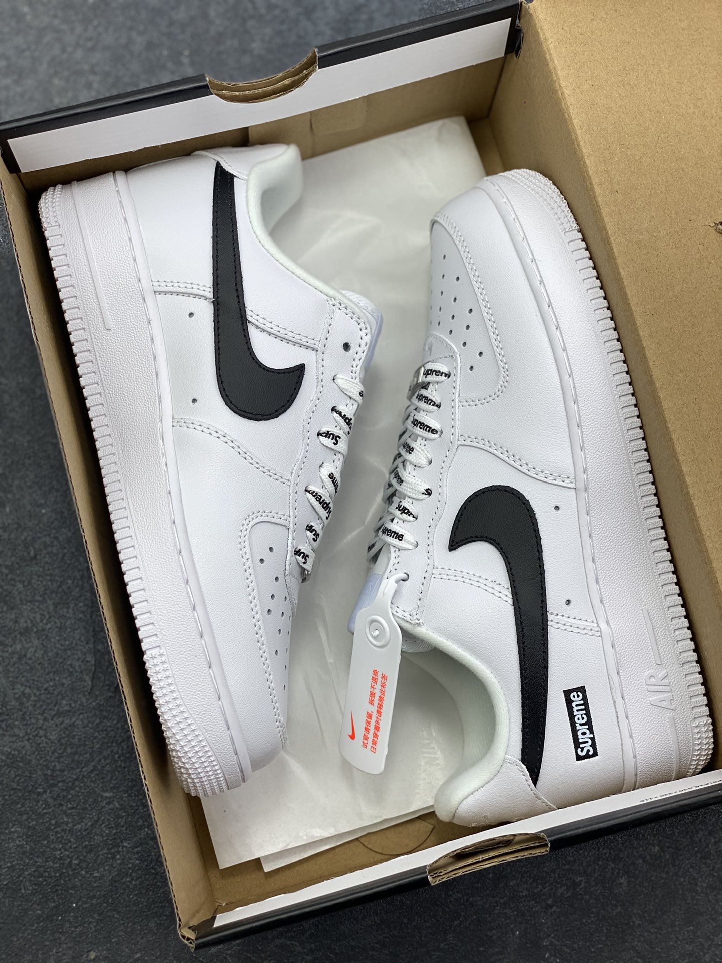 图片[9]-Nike Air Force 1 Low Supreme联名 空军一号低帮运动休闲板鞋 原楦头原纸板 打造纯正空军版型 专注外贸渠道 全掌内置蜂窝气垫 原盒配件 原厂中底钢印、拉帮完美 货号：CU9225-102 尺码：36 36.5 37.5 38 38.5 39 40 40.5 41 42 42.5 43 44 44.5 45-选品中心