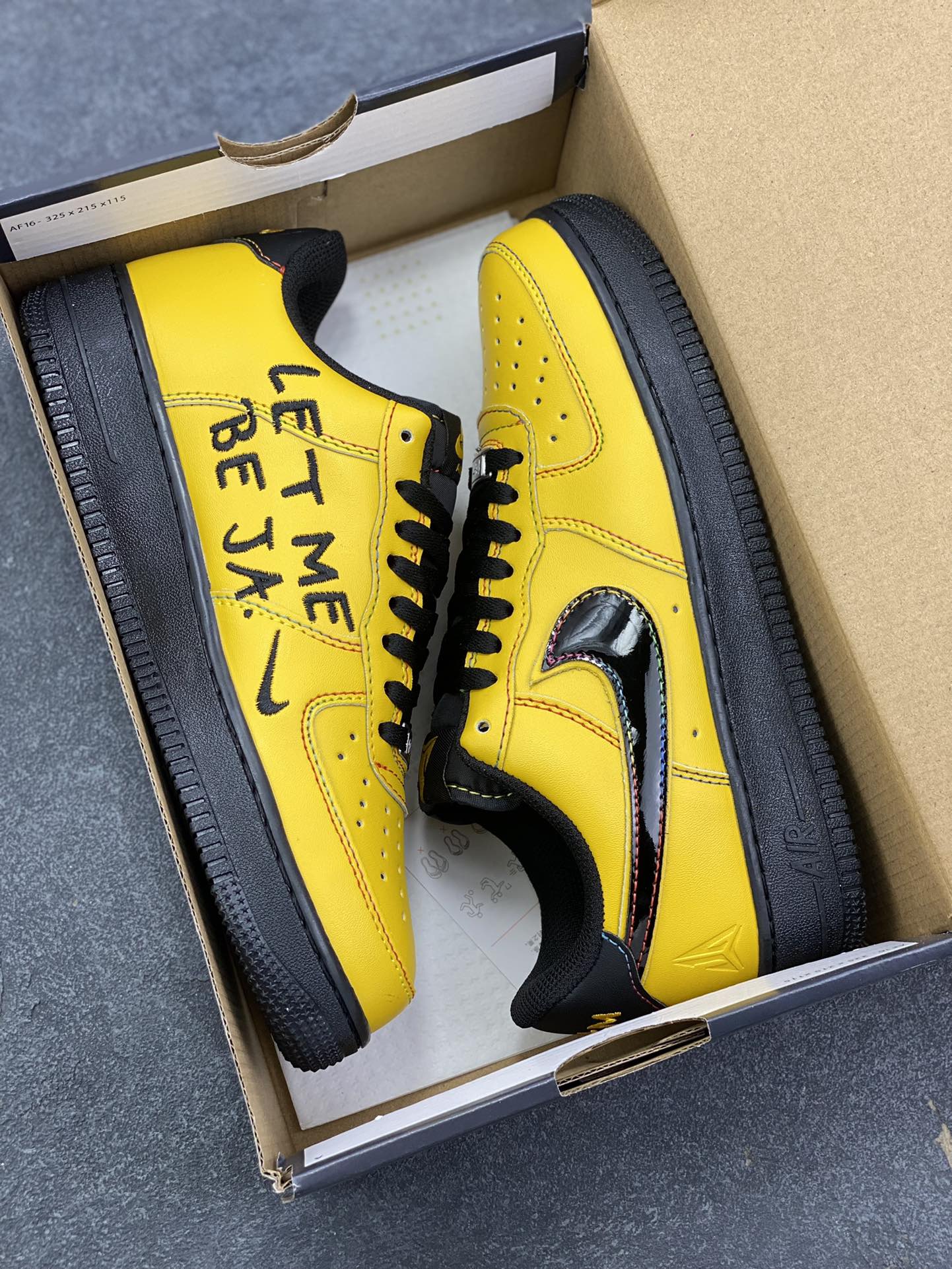 图片[9]-Nike Air Force 1 ’07 Low 空军一号低帮百搭休闲运动板鞋。柔软、弹性十足的缓震性能和出色的中底设计，横跨复古与现代的外型结合，造就出风靡全球三十多年的Force 1，直到今天还深受青睐 货号：IQ2713-700 尺码：36 36.5 37.5 38 38.5 39 40 40.5 41 42 42.5 43 44 44.5 45-选品中心