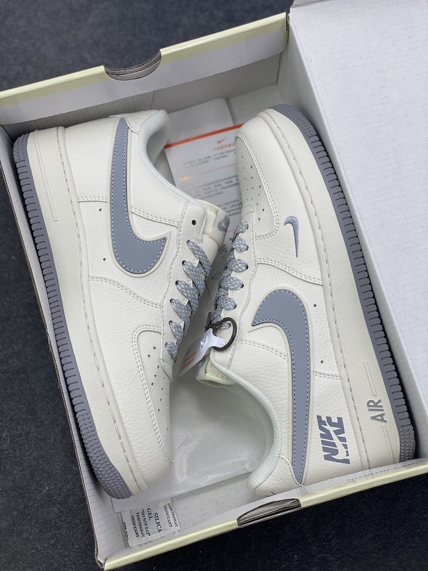 图片[9]-NIke Air Force 1 \’07 Low “灰标Nike”空军一号 低帮 运动鞋 休闲鞋 折边针车 工艺难度大 原楦头原纸板 原装鞋盒 定制五金配件 内置全掌气垫 原厂鞋底 货号：CS5288-042 尺码：36 36.5 37.5 38 38.5 39 40 40.5 41 42 42.5 43 44 44.5 45-选品中心