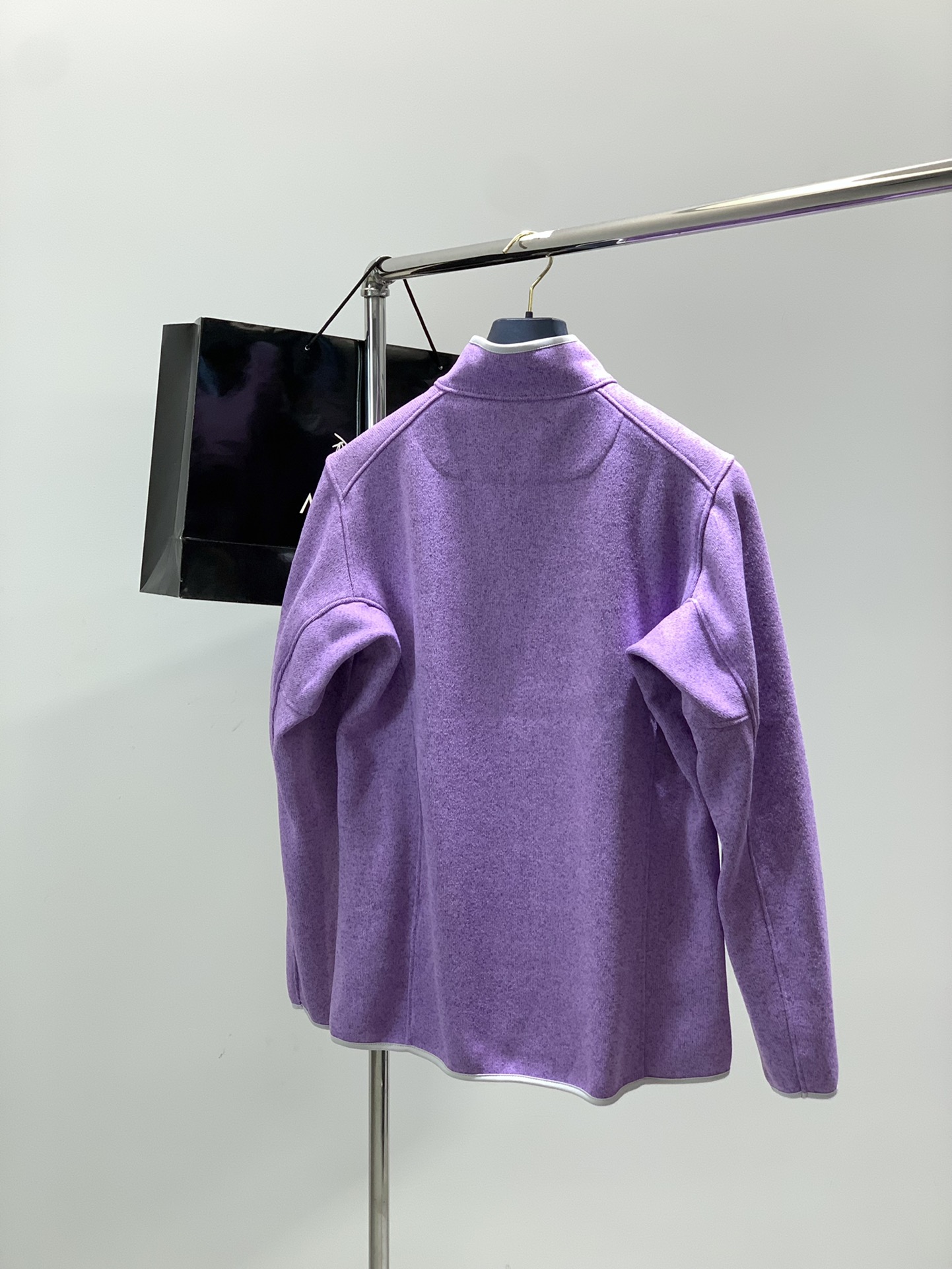 ，始祖鸟秋冬COVERT玛卡龙配色刺绣版本ARC’TERYX系列立领开衫轻量抓绒外套，针织衫毛衣夹克外套