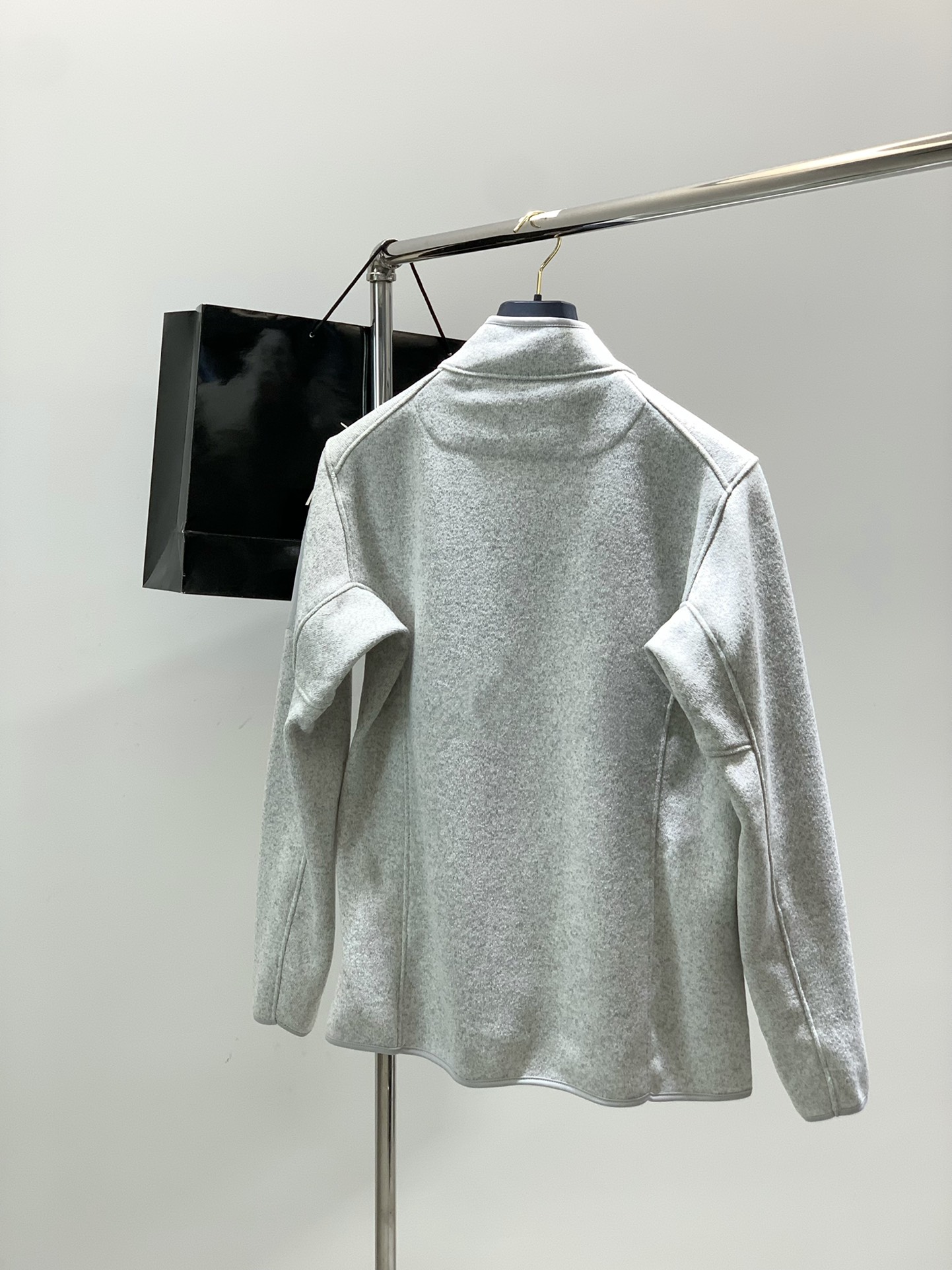 ，始祖鸟秋冬COVERT玛卡龙配色刺绣版本ARC’TERYX系列立领开衫轻量抓绒外套，针织衫毛衣夹克外套