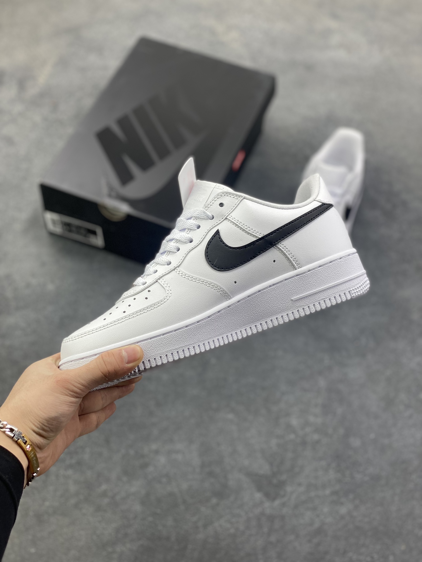 图片[3]-Nike Air Force 1 Low Supreme联名 空军一号低帮运动休闲板鞋 原楦头原纸板 打造纯正空军版型 专注外贸渠道 全掌内置蜂窝气垫 原盒配件 原厂中底钢印、拉帮完美 货号：CU9225-102 尺码：36 36.5 37.5 38 38.5 39 40 40.5 41 42 42.5 43 44 44.5 45-选品中心