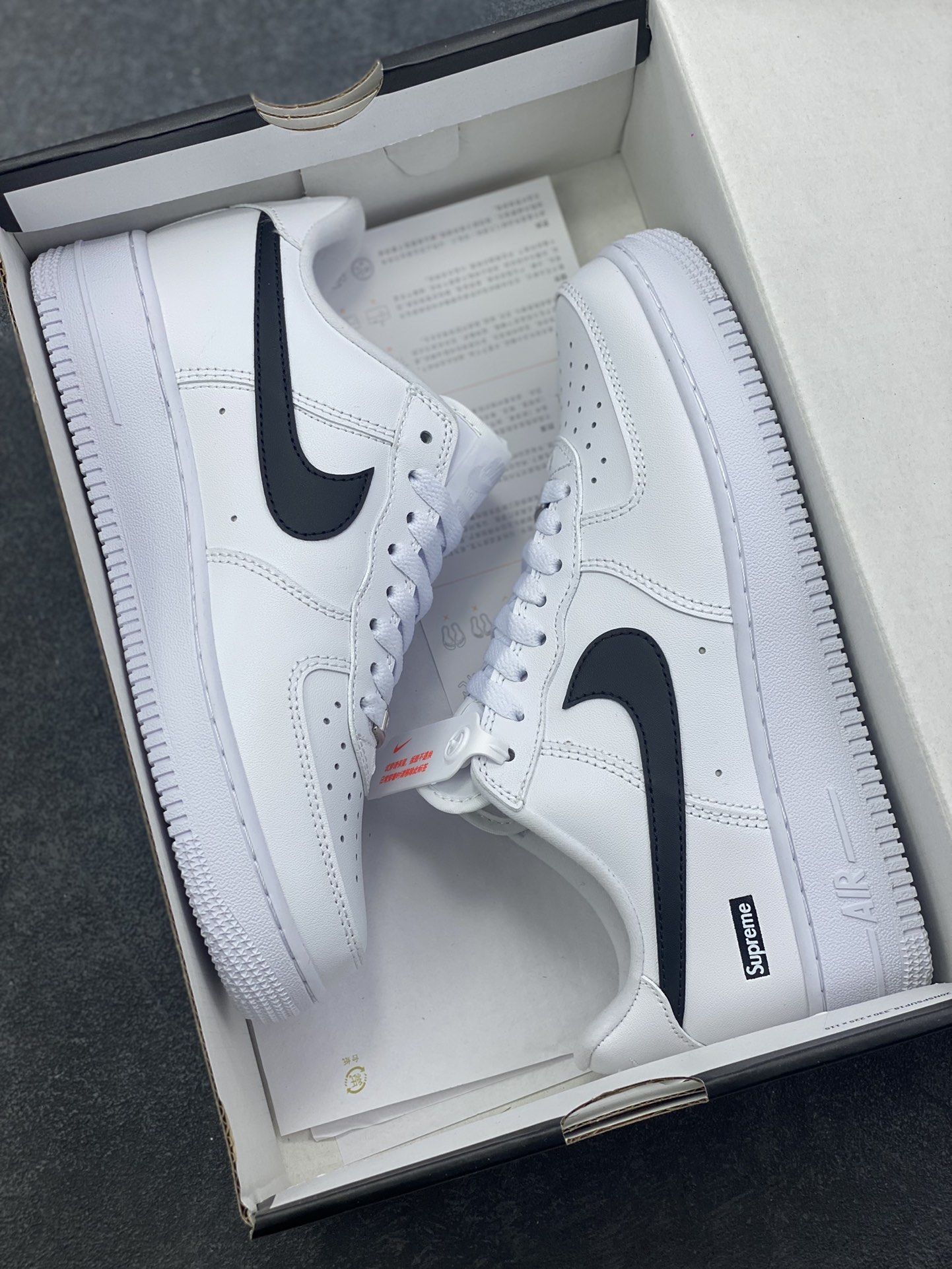 图片[9]-Nike Air Force 1 Low Supreme联名 空军一号低帮运动休闲板鞋 原楦头原纸板 打造纯正空军版型 专注外贸渠道 全掌内置蜂窝气垫 原盒配件 原厂中底钢印、拉帮完美 货号：CU9225-102 尺码：36 36.5 37.5 38 38.5 39 40 40.5 41 42 42.5 43 44 44.5 45-选品中心