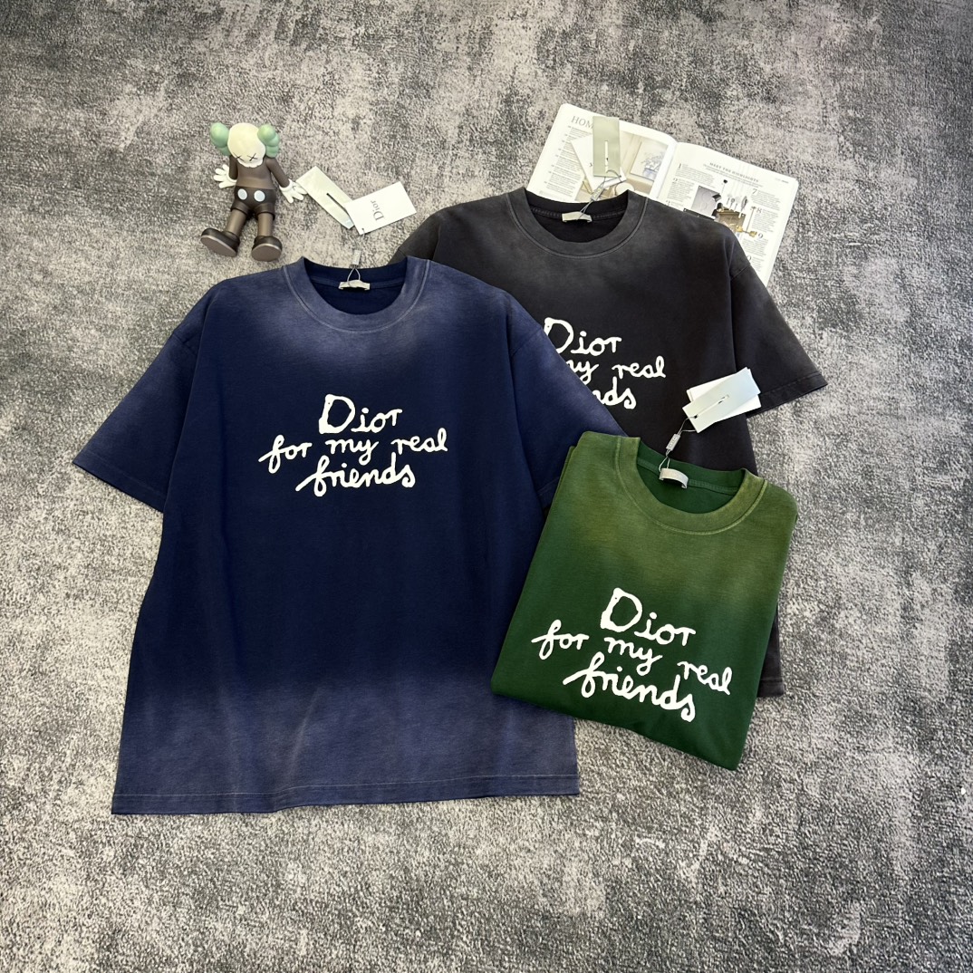 Oversized Cotton Graphic Tee – Comfortable & Stylish Women’s T-Shirt