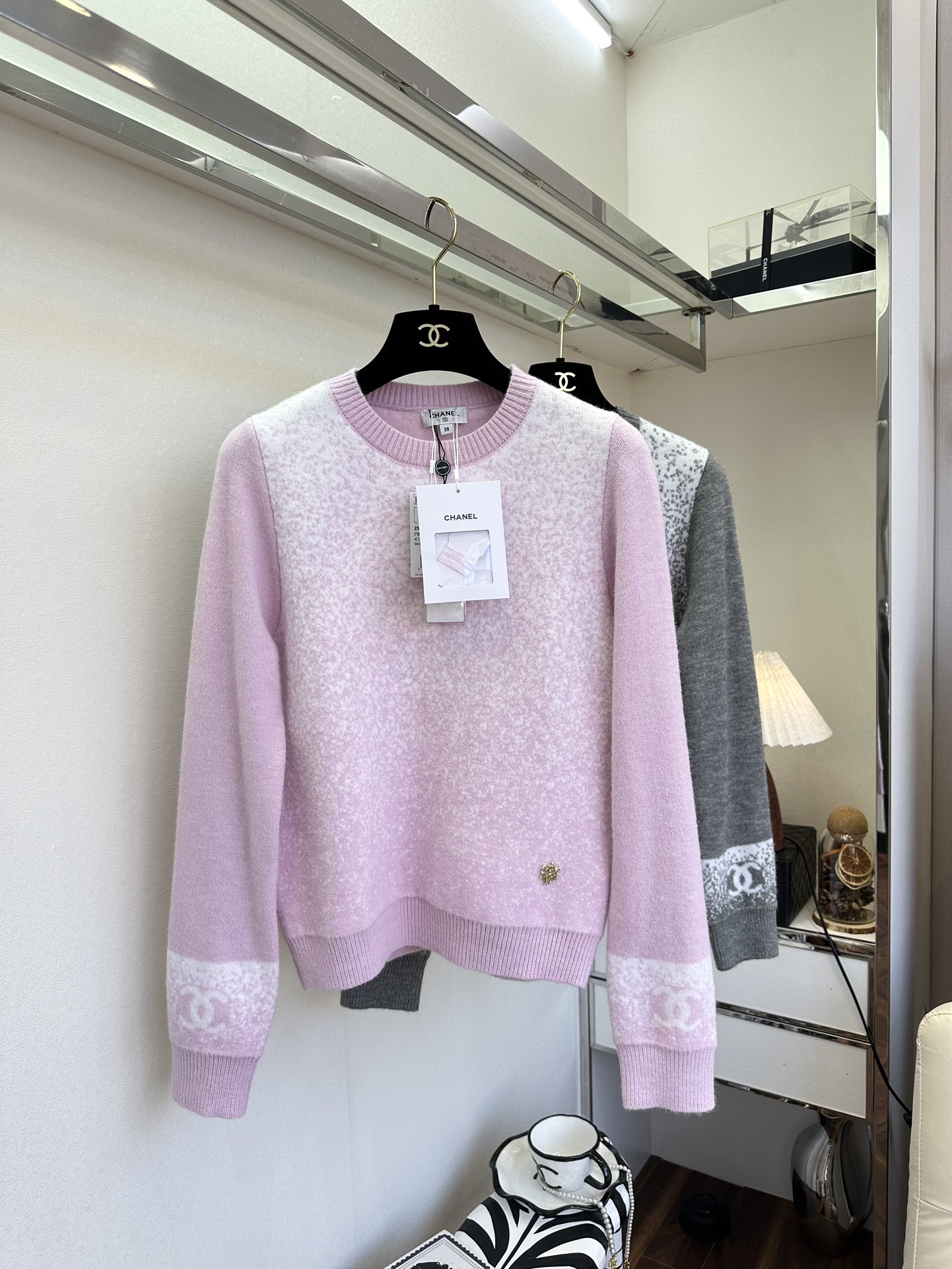 Elegant Wool Scarf in Macaron Colors: Warm & Comfortable Winter Accessory