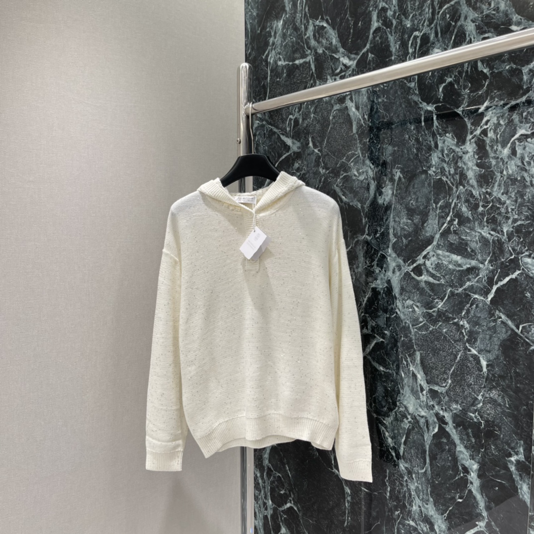 brunellocucinelli 25秋冬新款 亮片连帽针织上衣 休闲感满满，亮片点缀让整体更有层次感