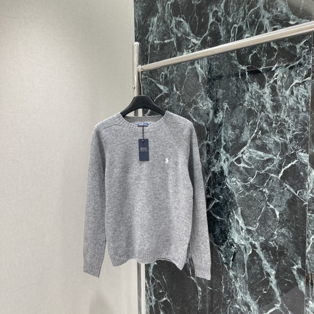 拉夫 25秋冬新款 圆领套头毛衣 左胸经典小马刺绣 品牌感满满 宽松版型，适合多种身材。粉色温柔复古 随